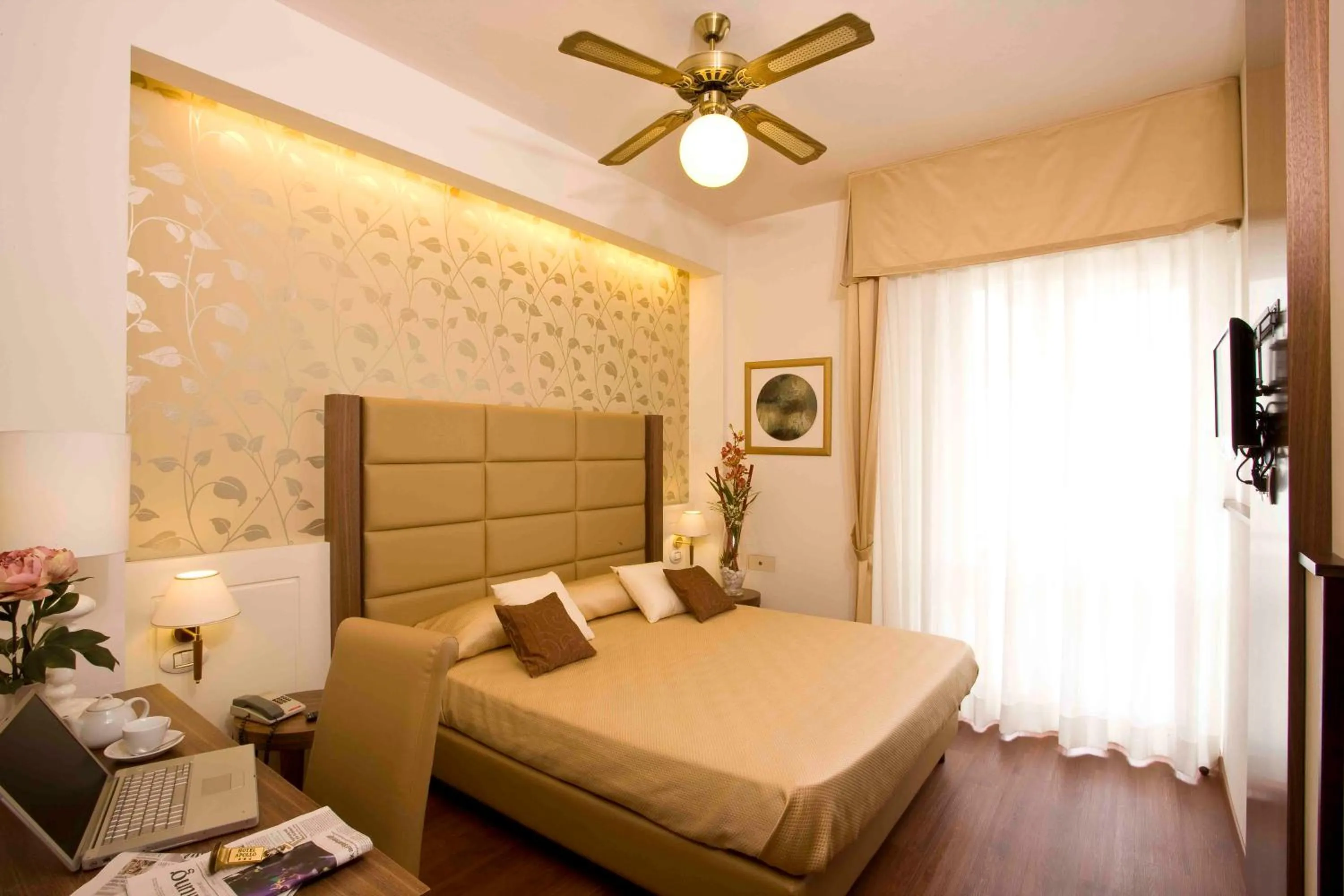 Photo of the whole room, Bed in Hotel Apollo