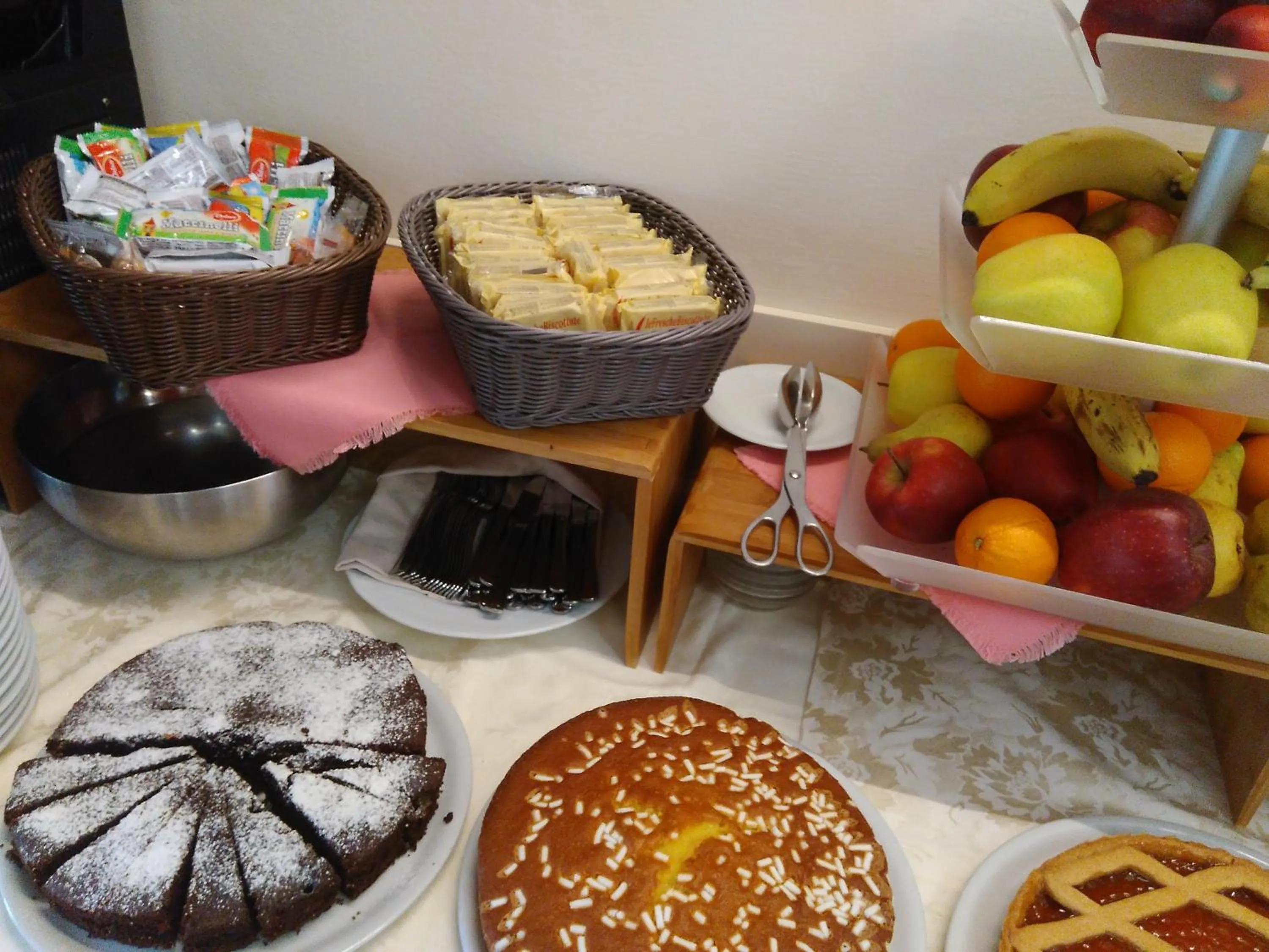 Breakfast in Hotel Apollo