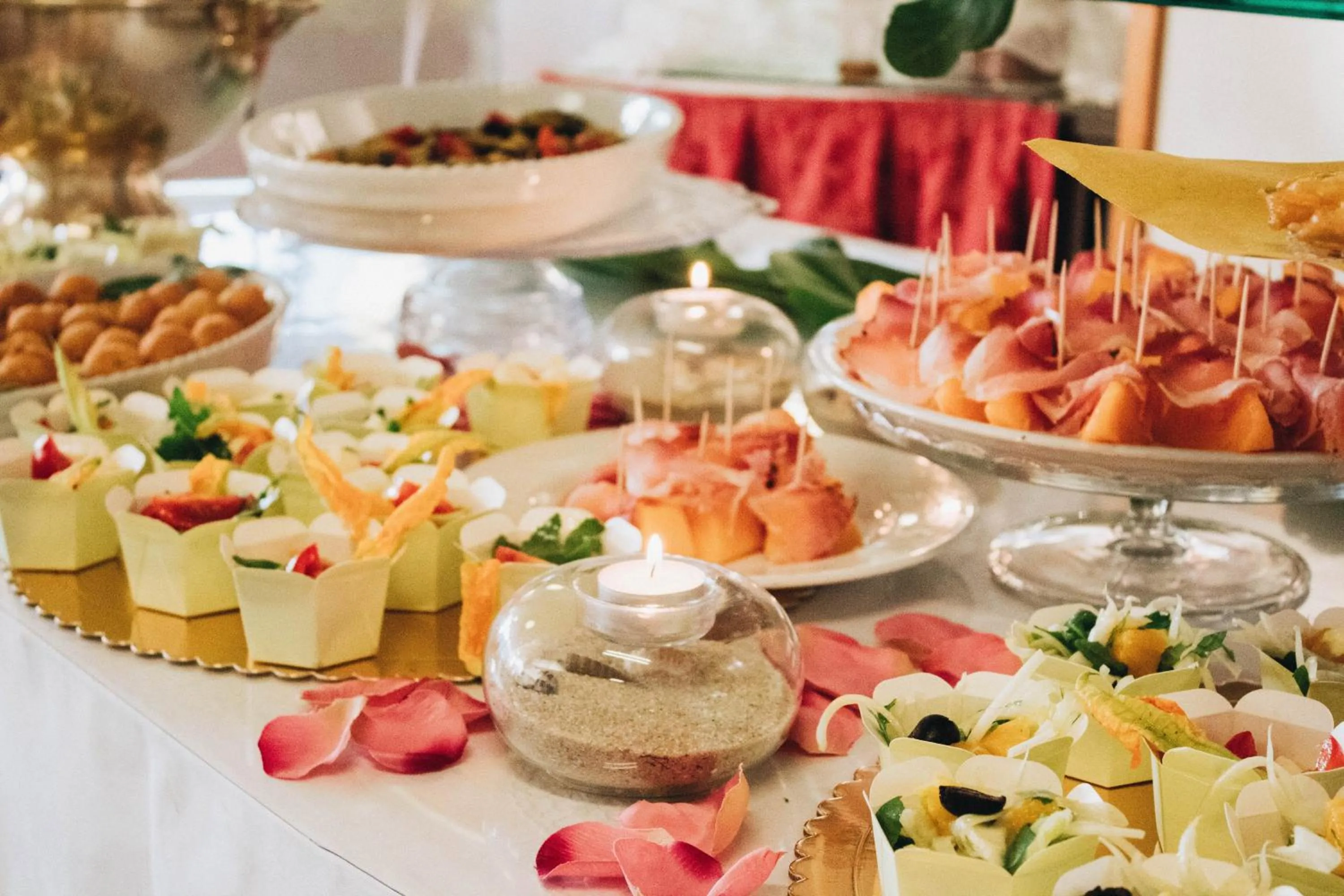 Restaurant/places to eat in Hotel Pinocchio