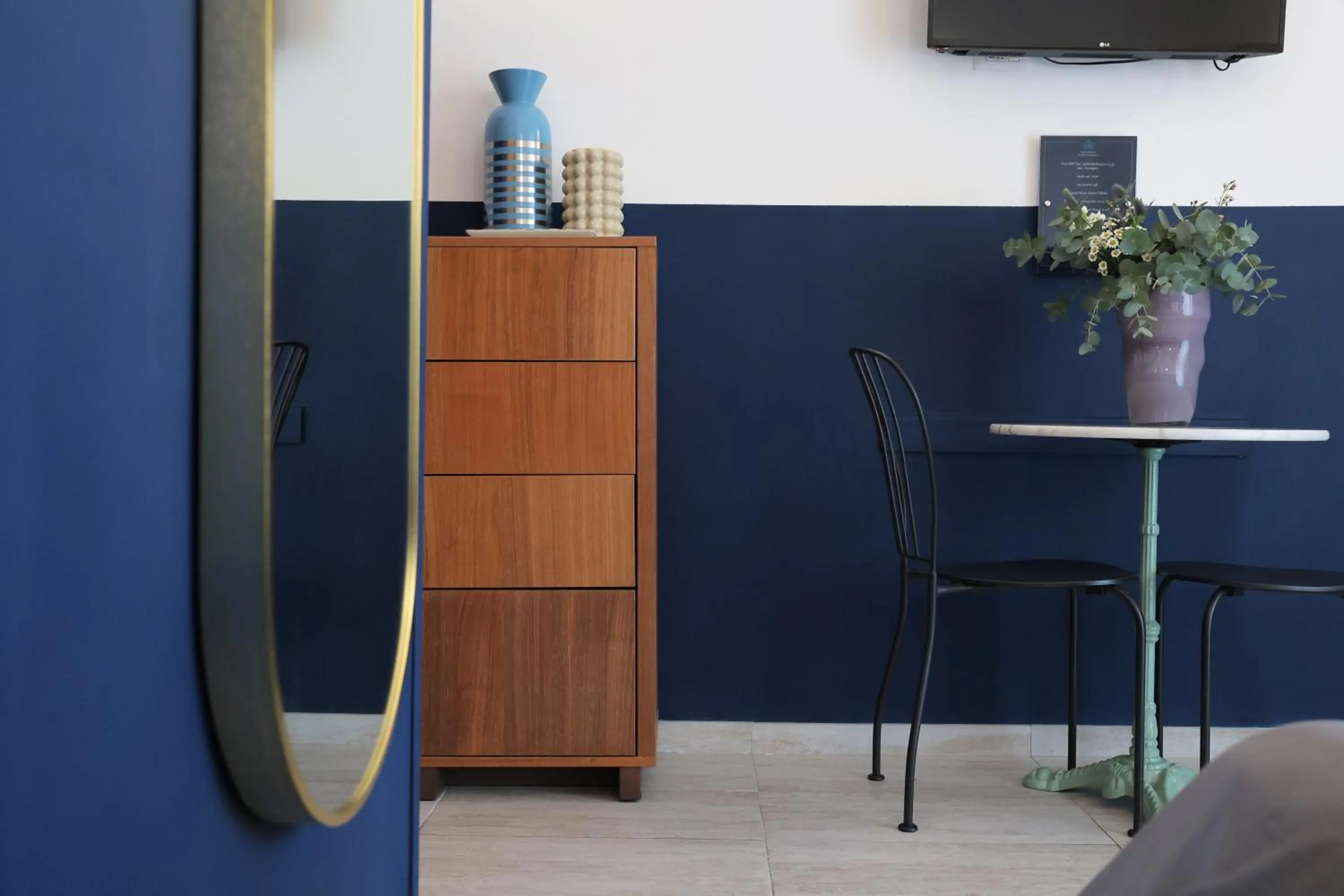 Decorative detail in Salotto Borbonico