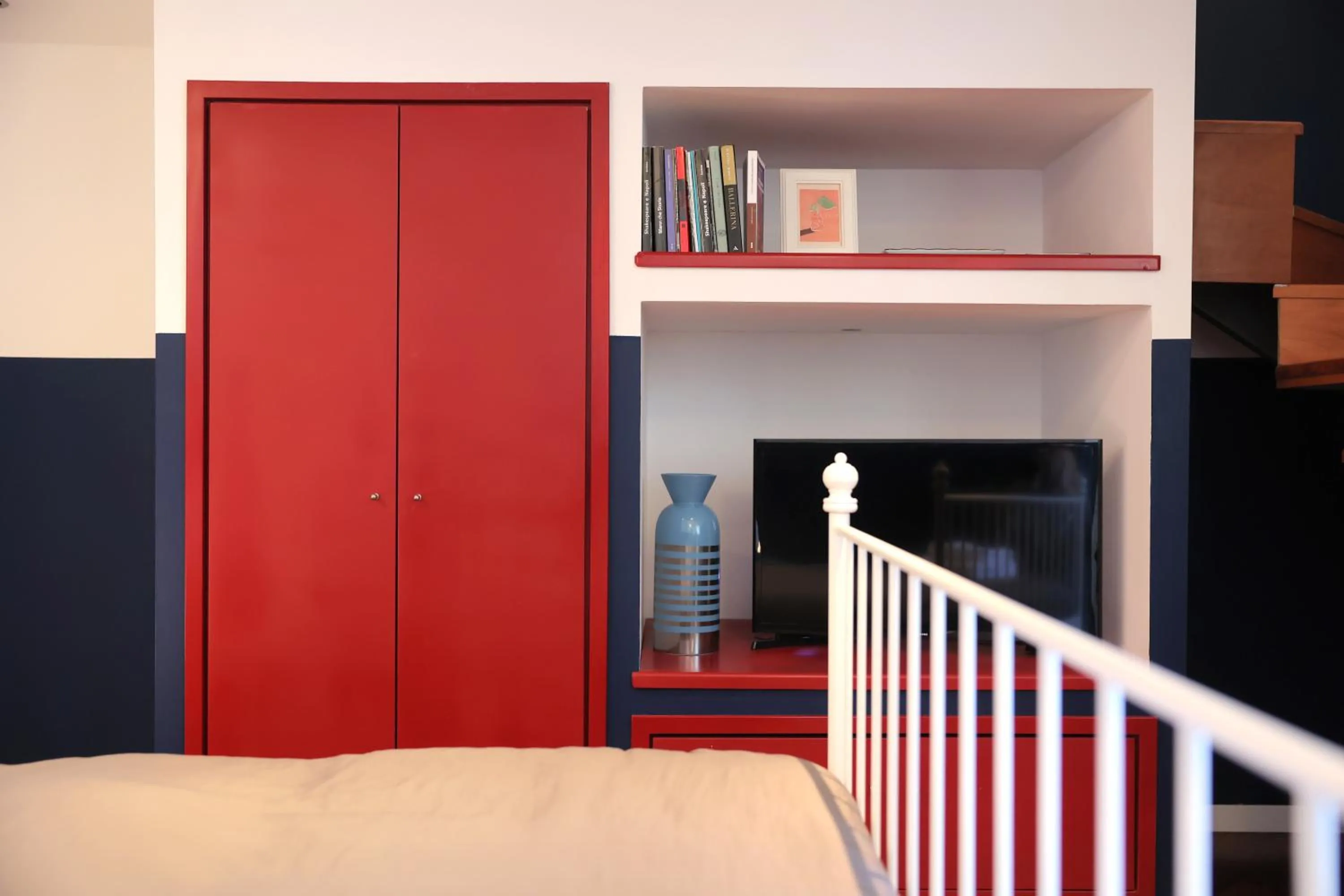 Decorative detail, Bed in Salotto Borbonico