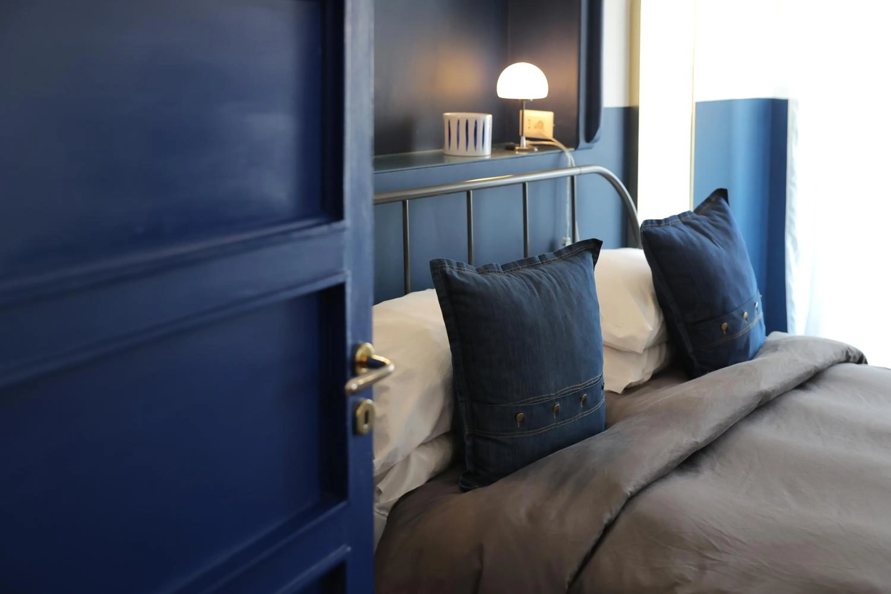 Decorative detail, Bed in Salotto Borbonico