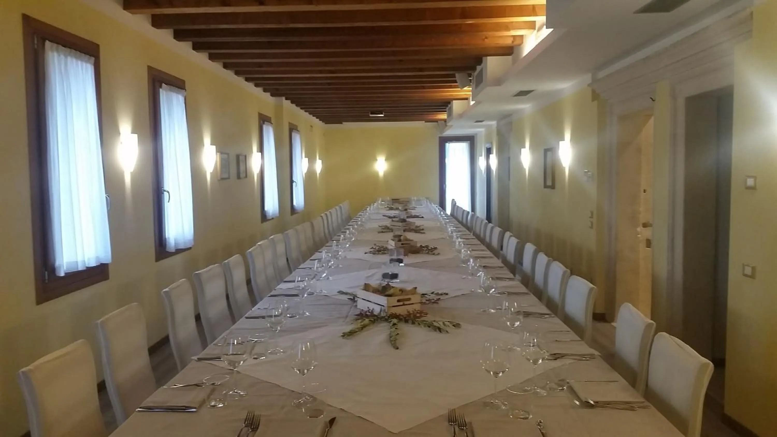 Restaurant/places to eat in Locanda Veneta