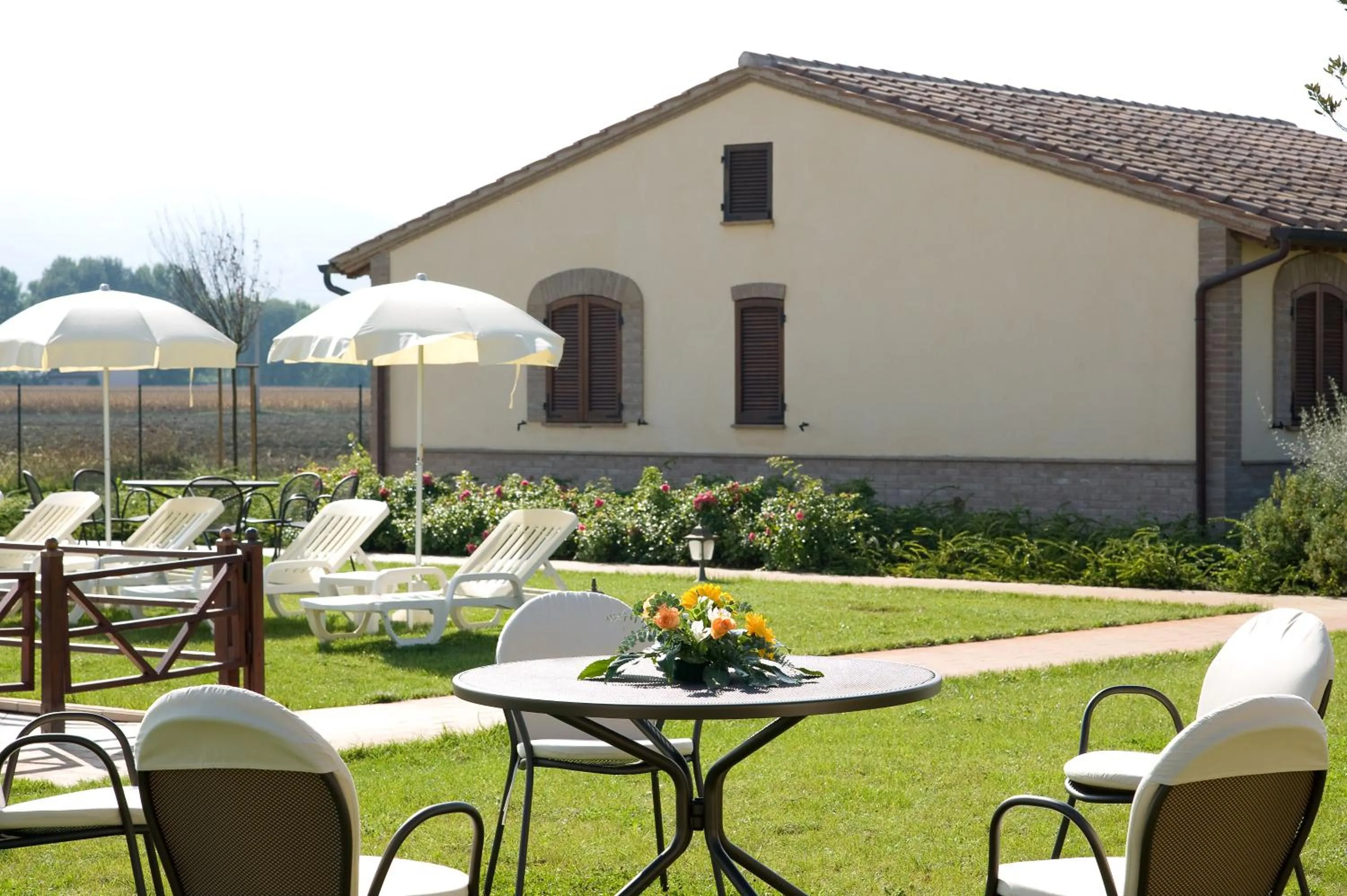 Garden in Agriturismo Le Rondini Di Francesco Di Assisi