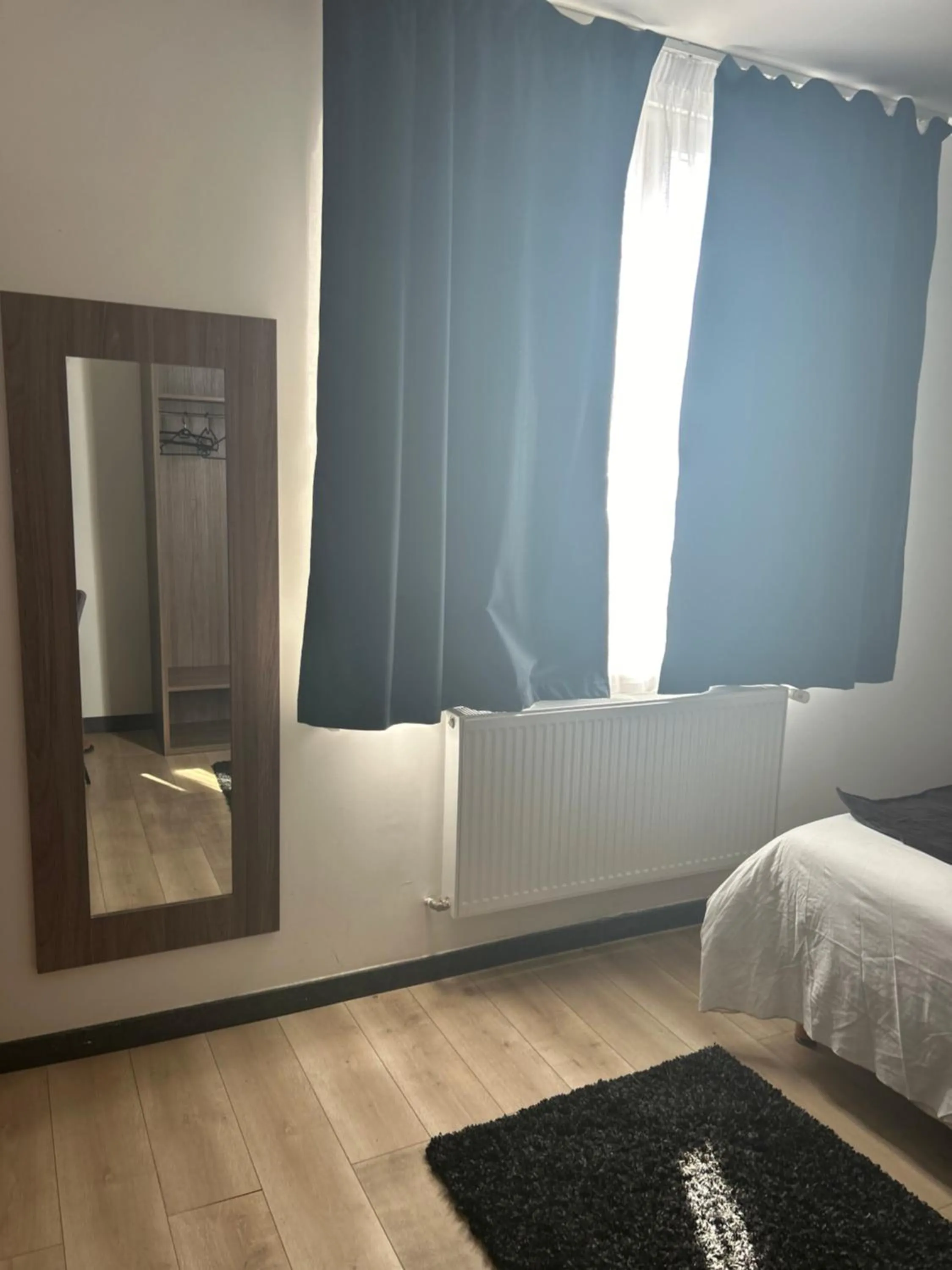 Bed in Le Clémenceau Hôtel et Appart 'hôtel "Gare Sncf" centre ville