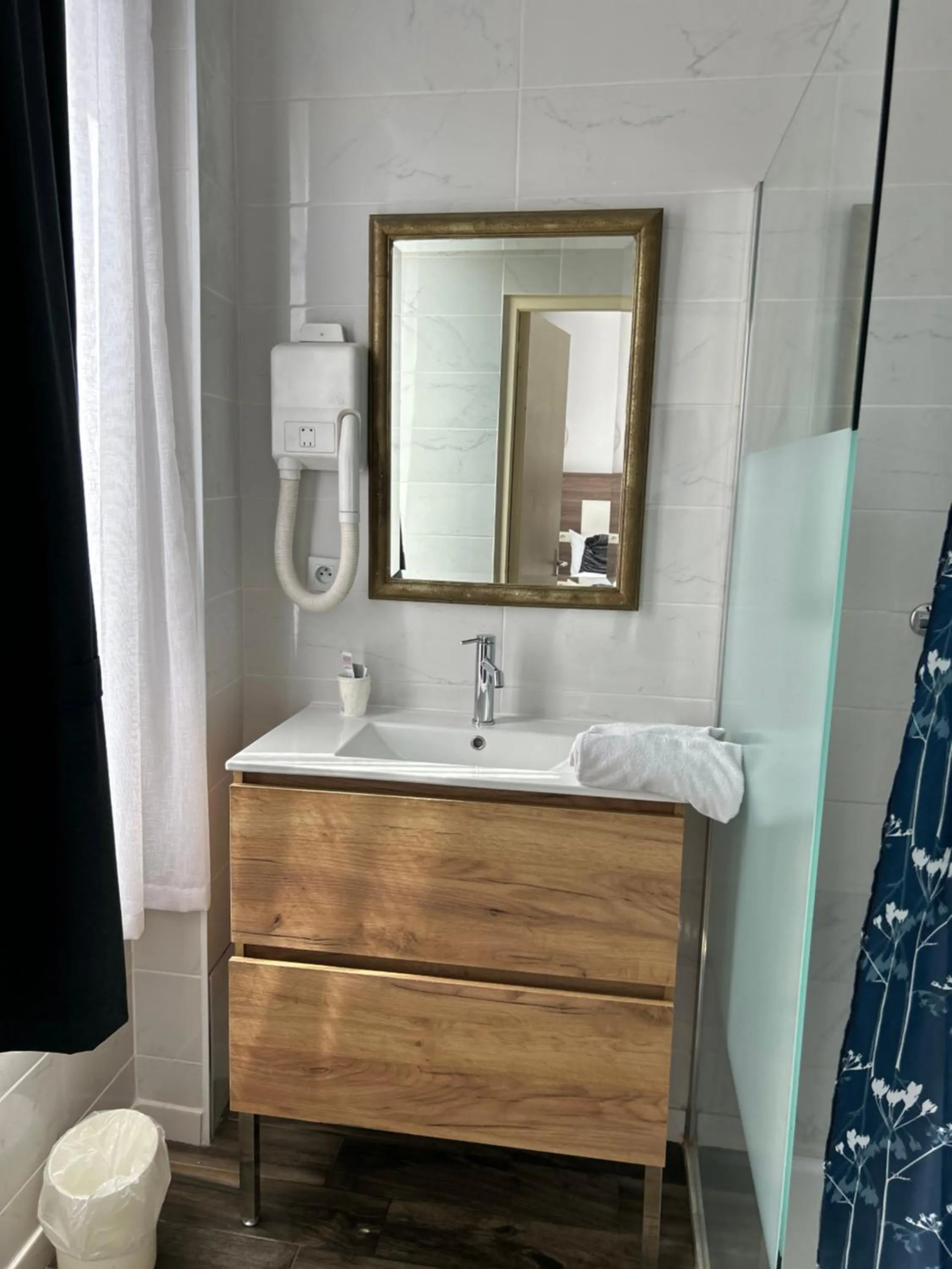 Le Clémenceau Hôtel et Appart 'hôtel "Gare Sncf" centre ville