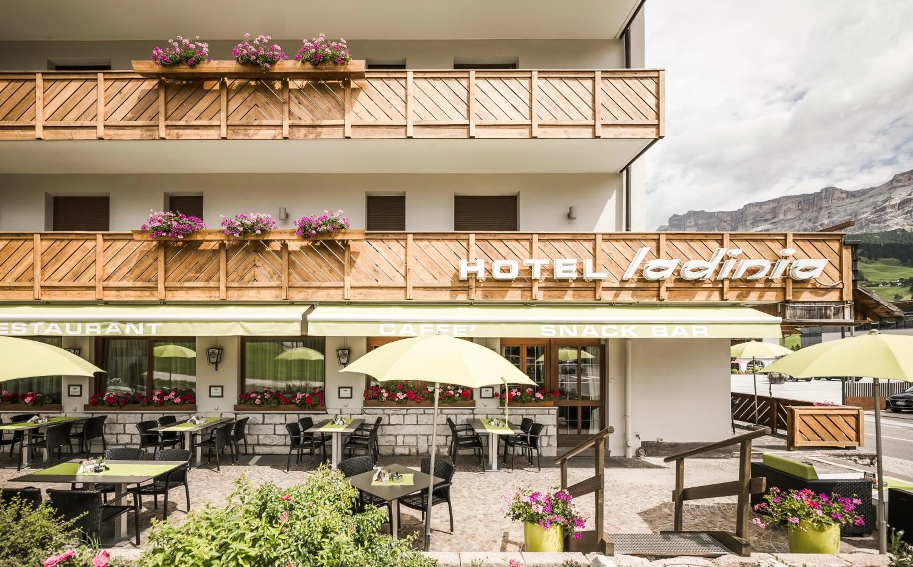 Lounge or bar in Hotel Ladinia