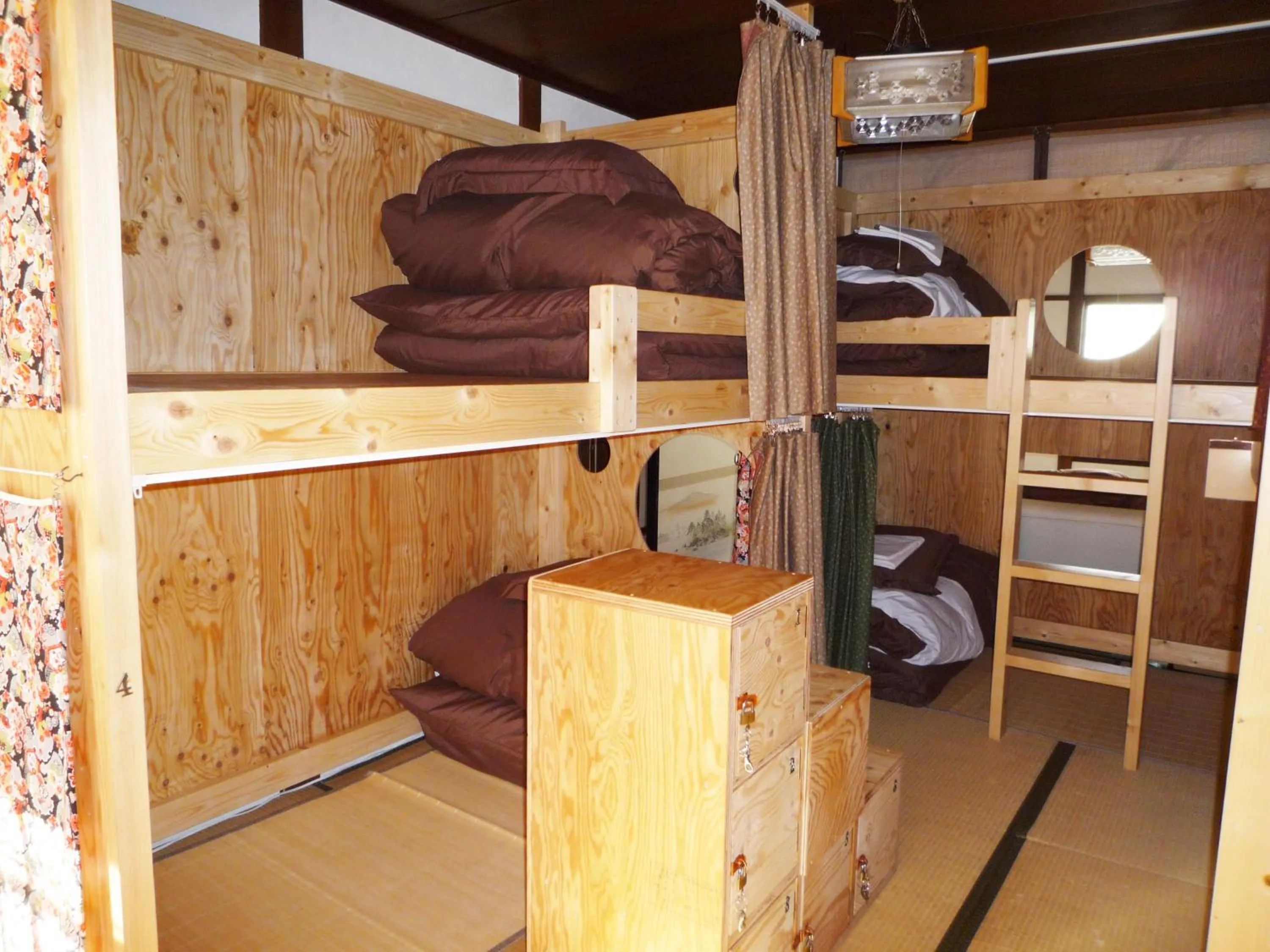 bunk bed, Bed in Guesthouse Kiten
