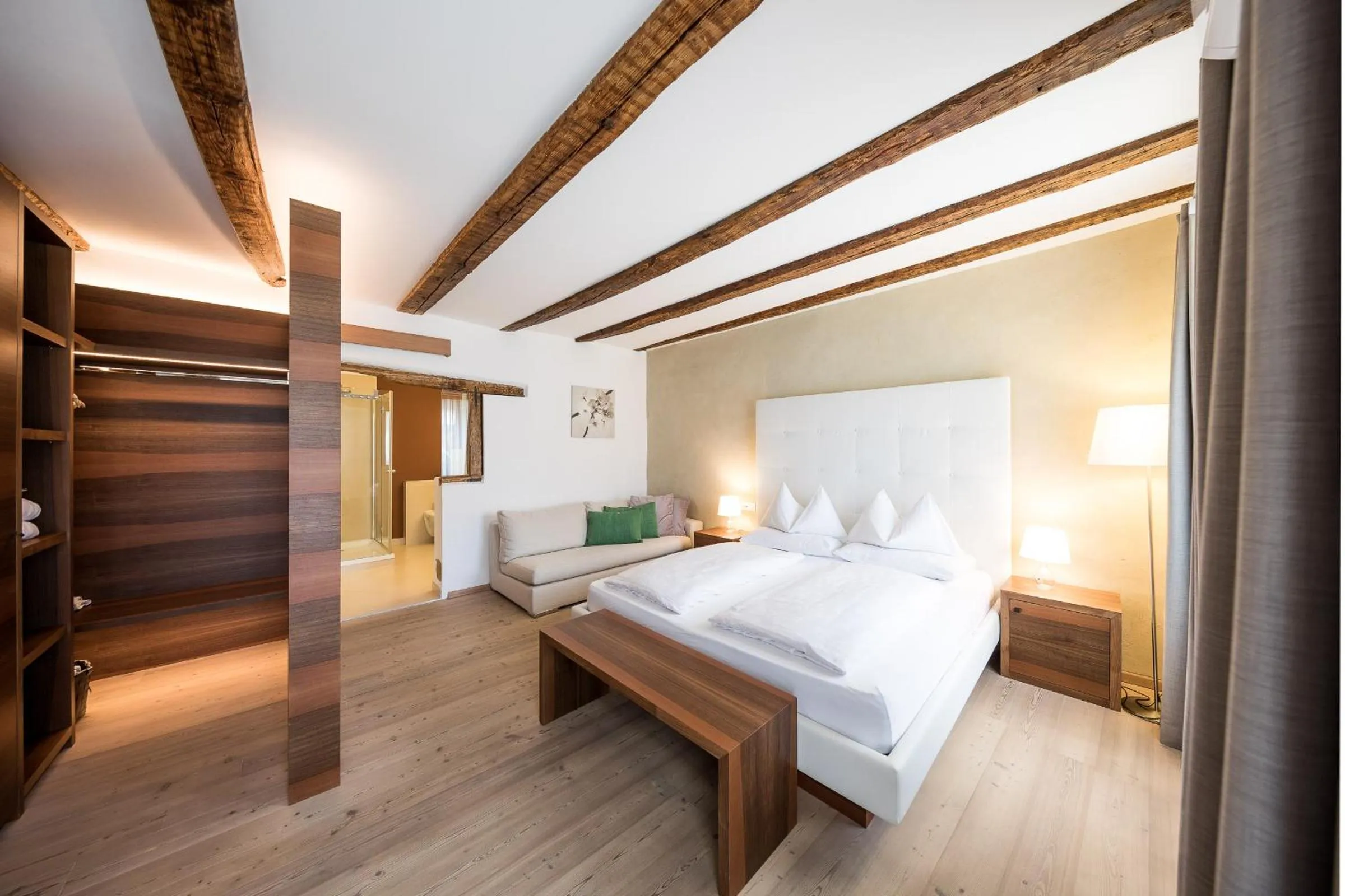 Photo of the whole room, Bed in Boutique Hotel Zum Rosenbaum