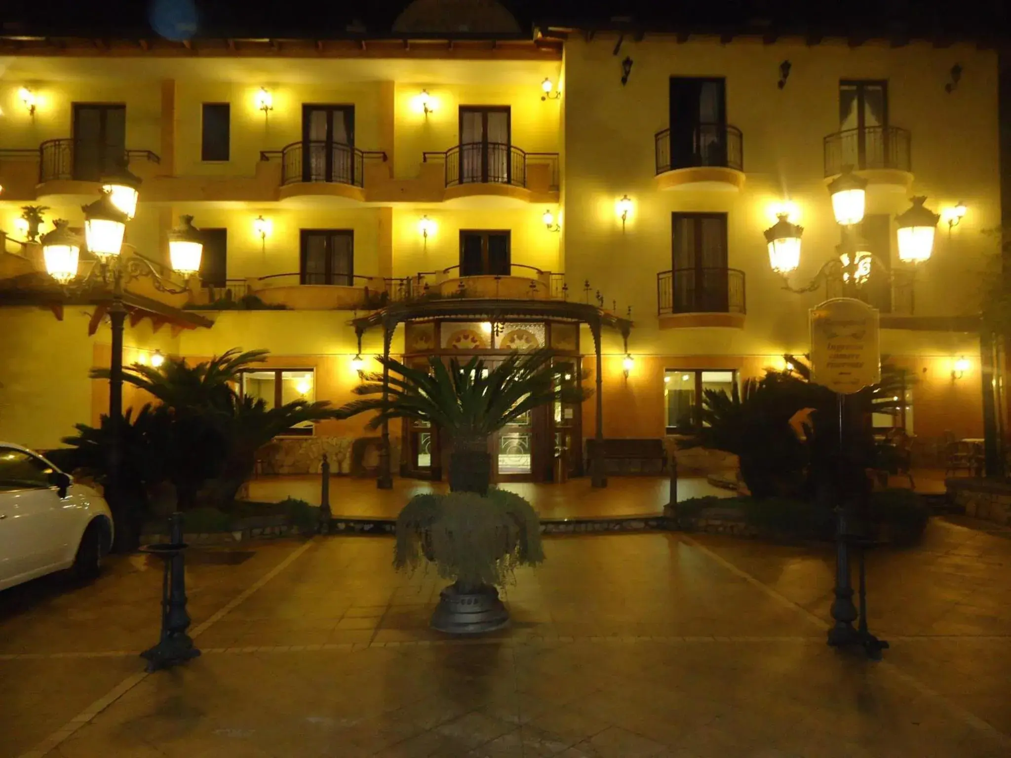 Property building in Hotel La Fayette Property building in Hotel La Fayette