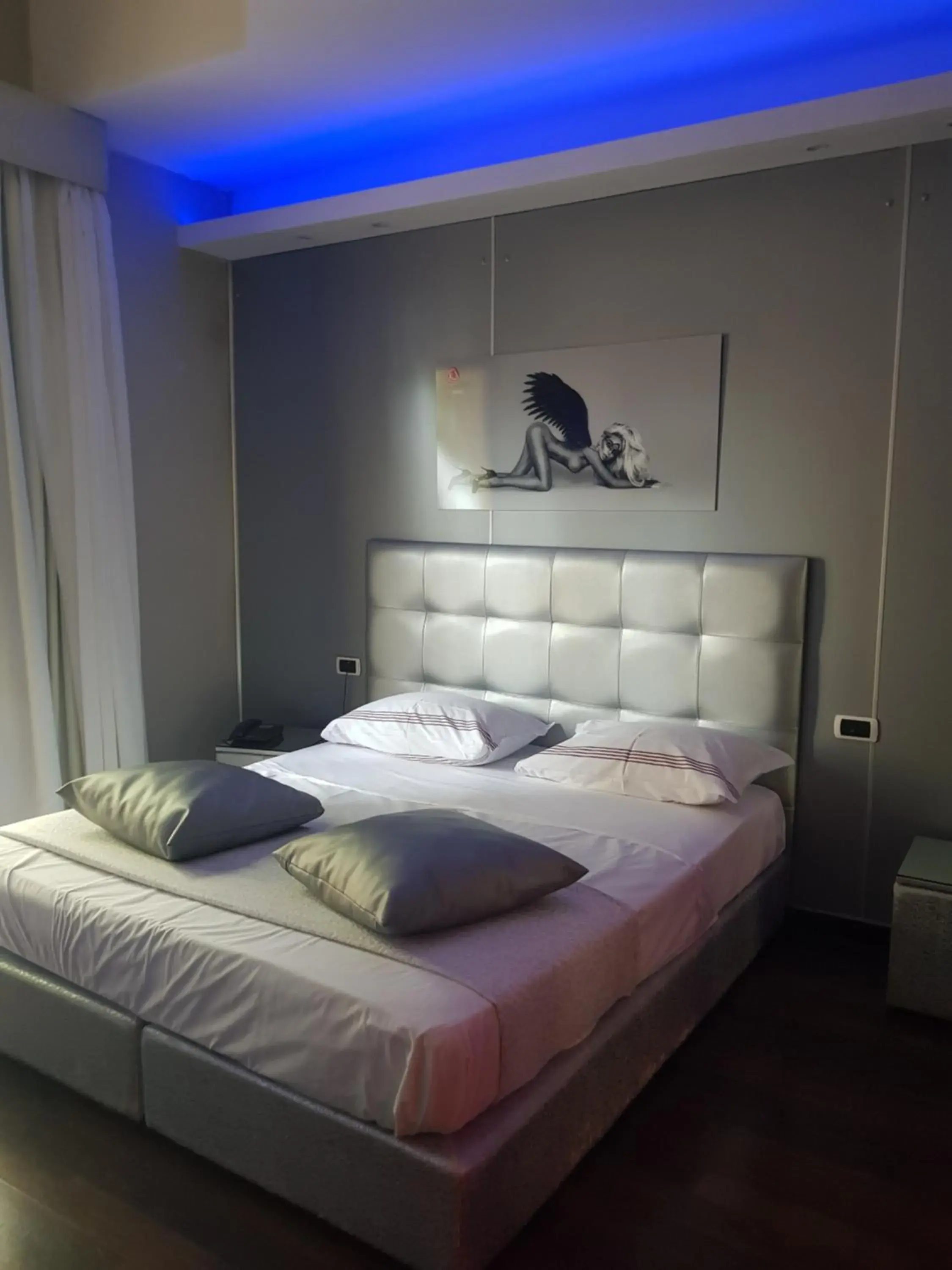 Photo of the whole room in Hotel La Fayette Photo of the whole room in Hotel La Fayette