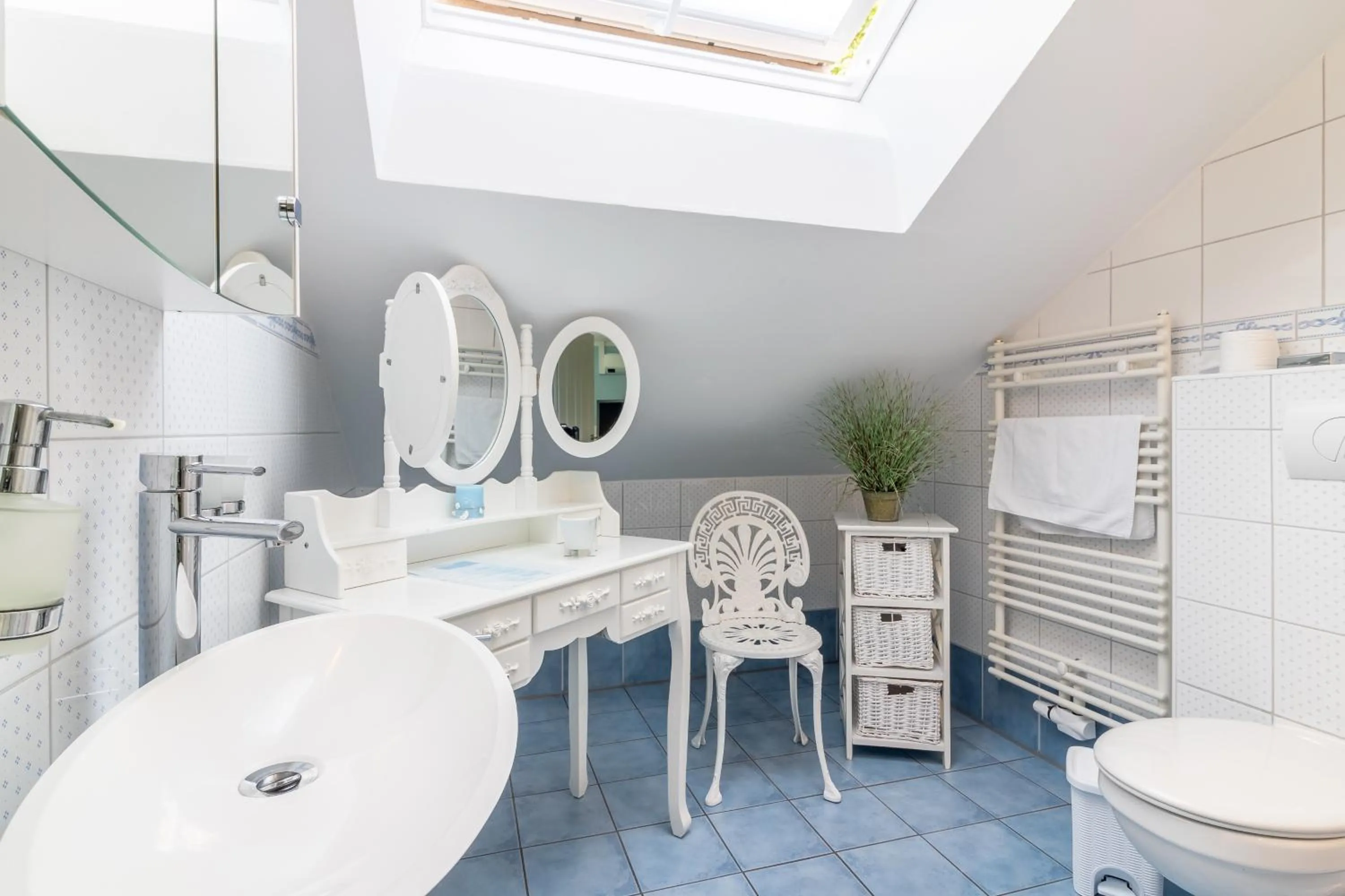 Bathroom in Landhaus-Altebrücke