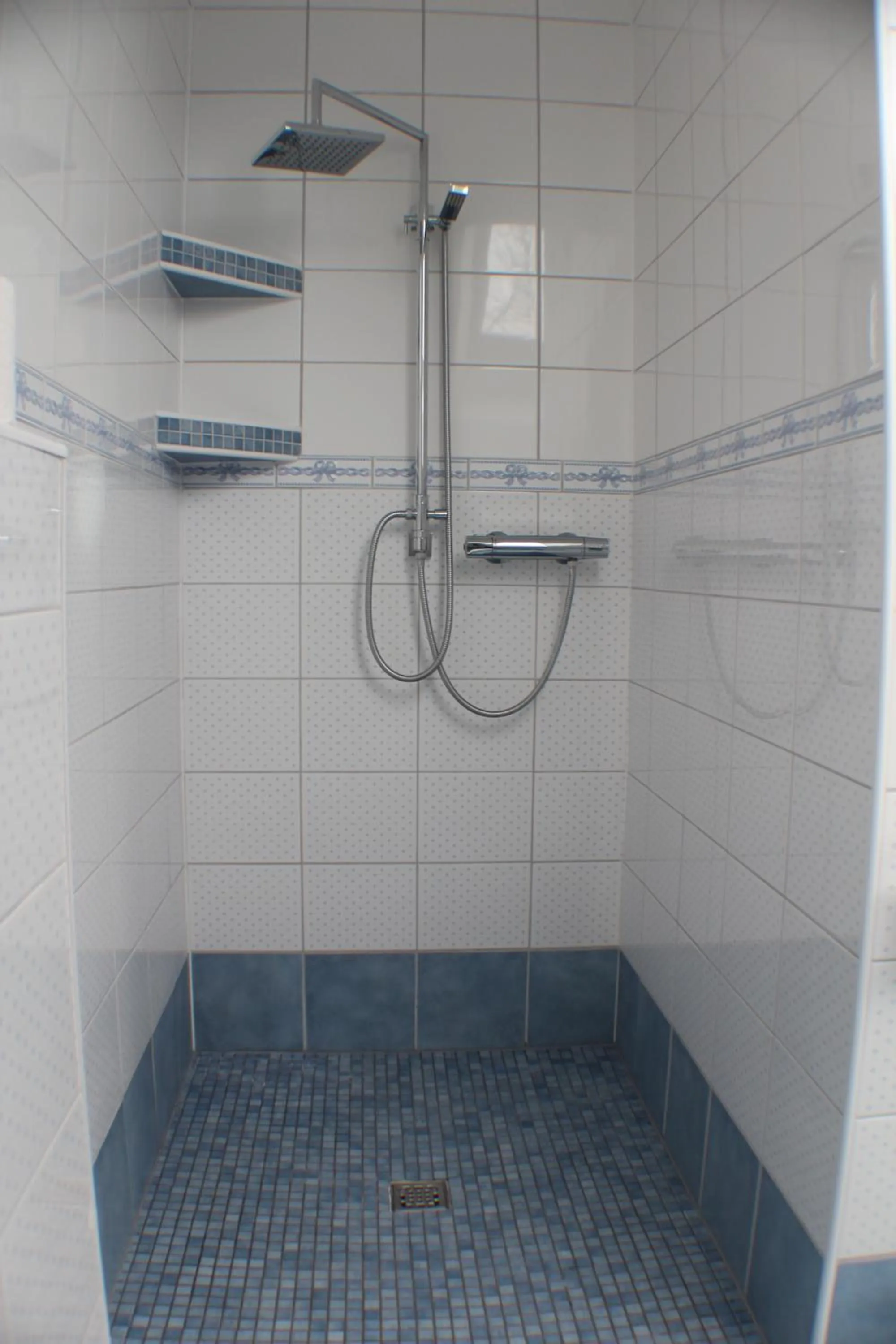Shower in Landhaus-Altebrücke