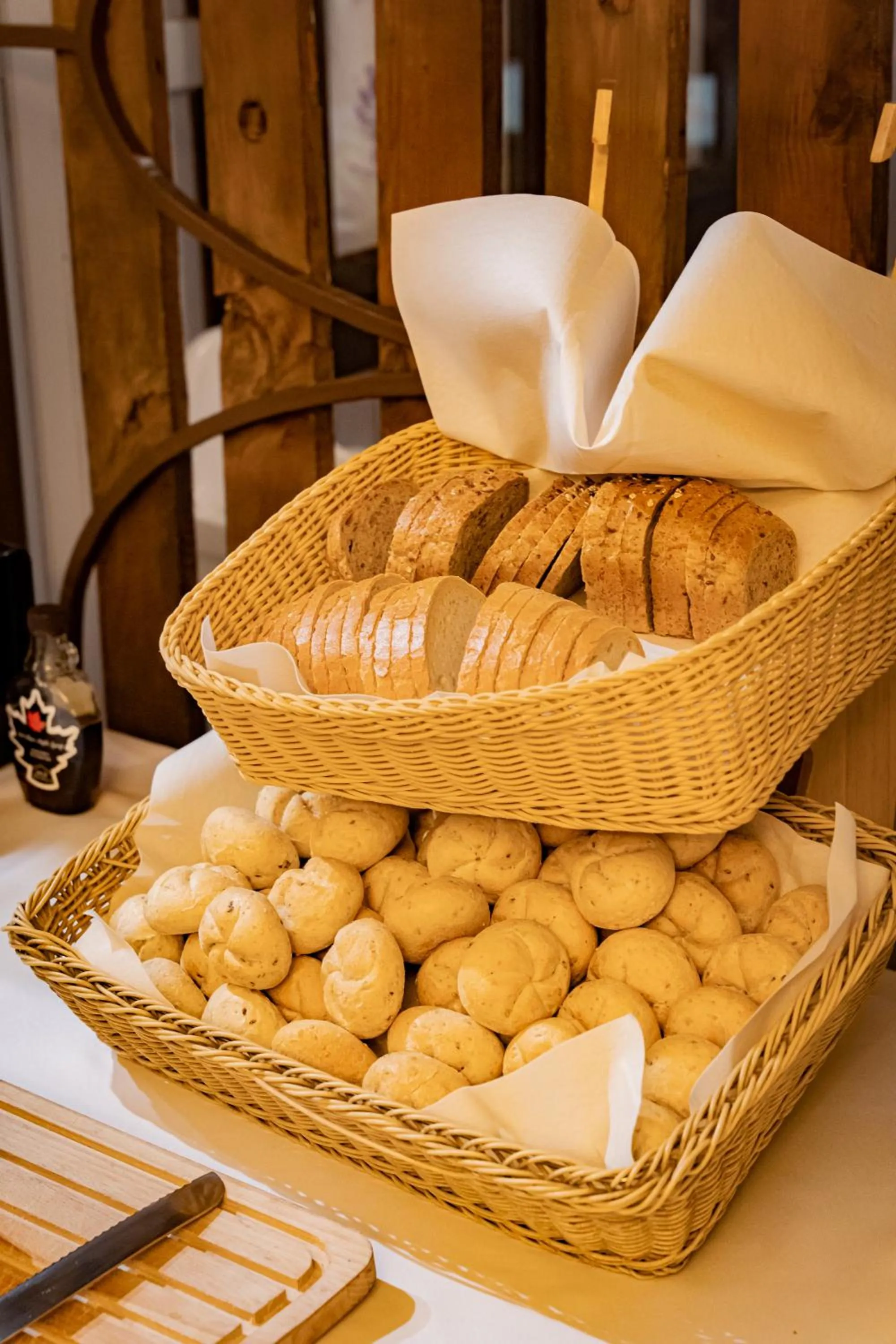 Restaurant/places to eat in Hotel Polski