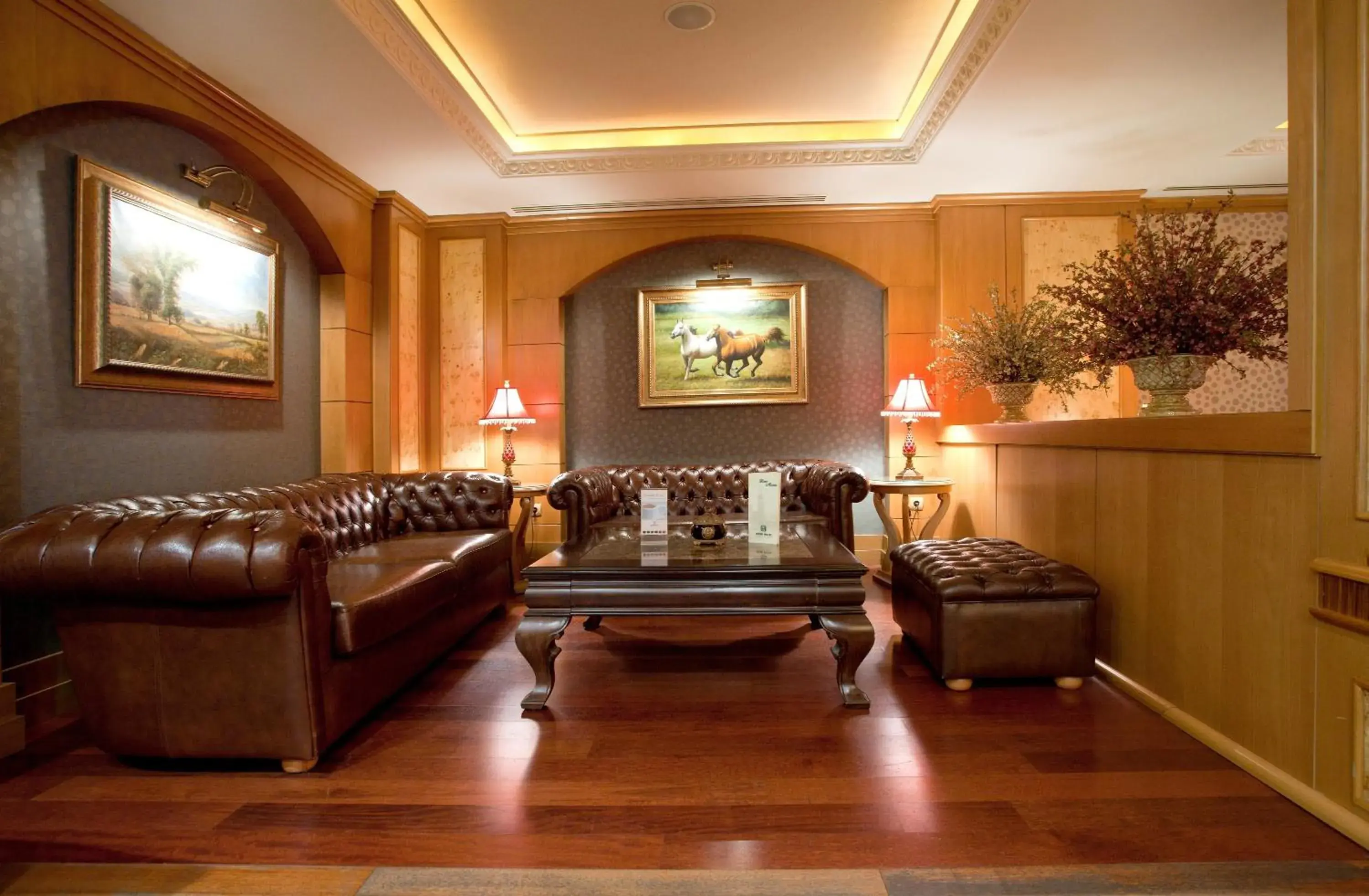 Lobby or reception in Oran Hotel Lobby or reception in Oran Hotel