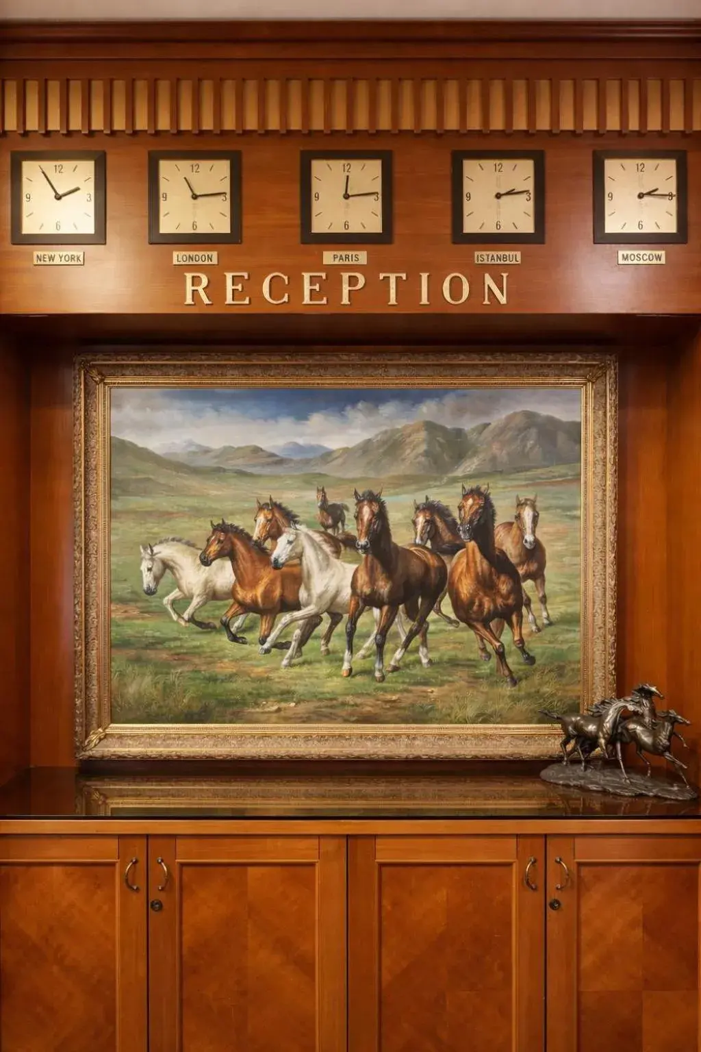 Lobby or reception in Oran Hotel Lobby or reception in Oran Hotel