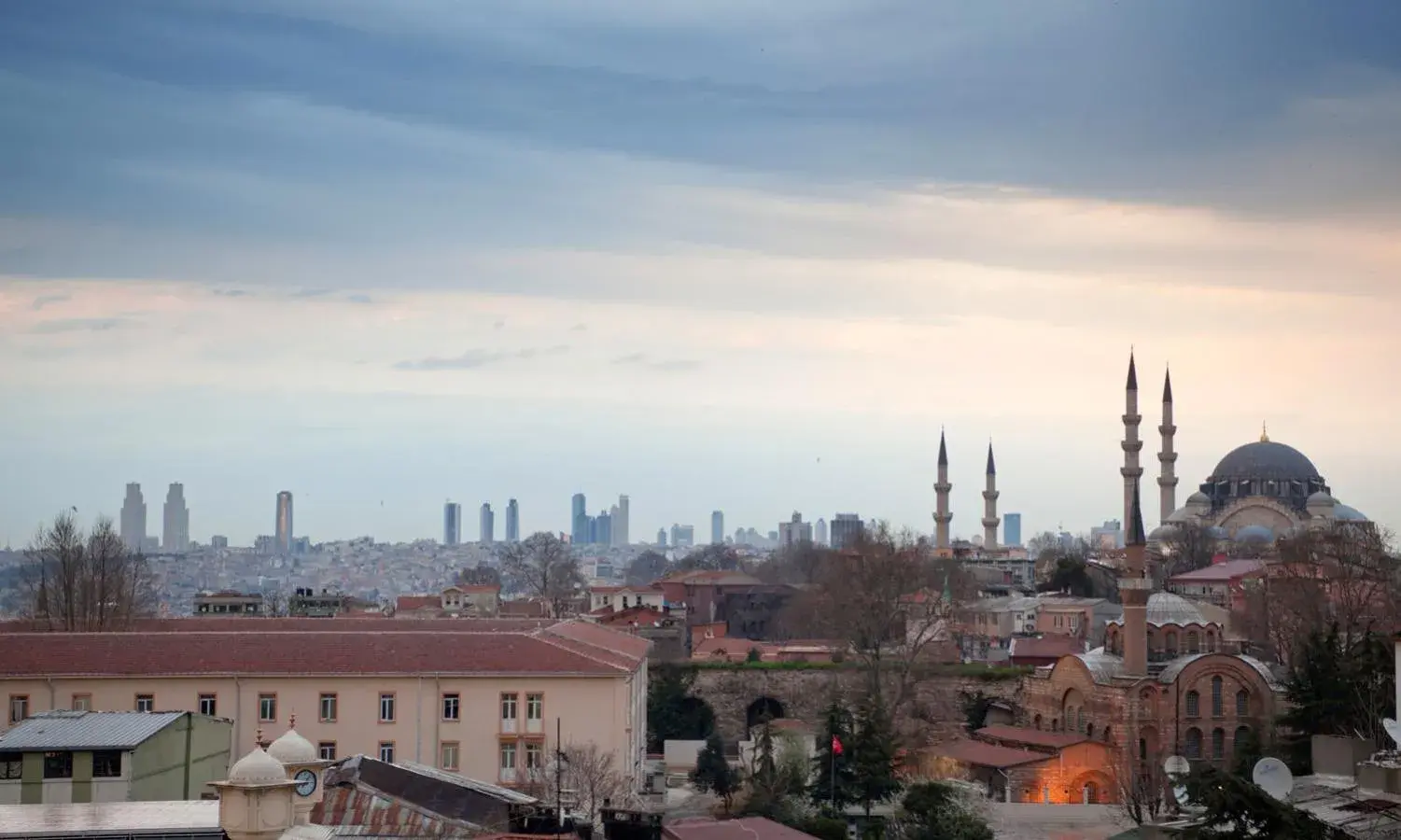 Restaurant/places to eat in Oran Hotel Restaurant/places to eat in Oran Hotel