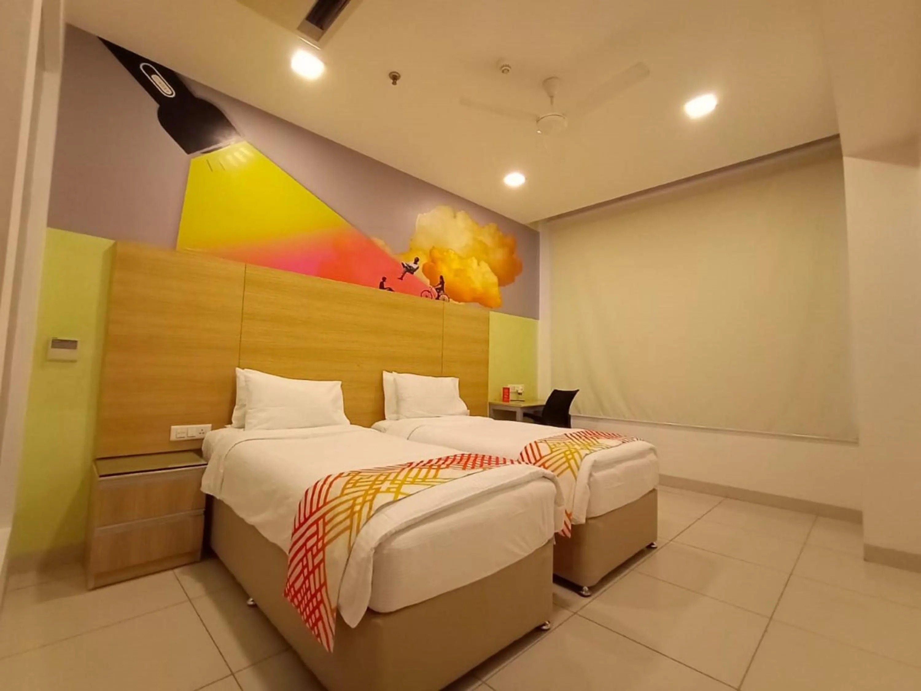 Bed in GINGER Noida City Center