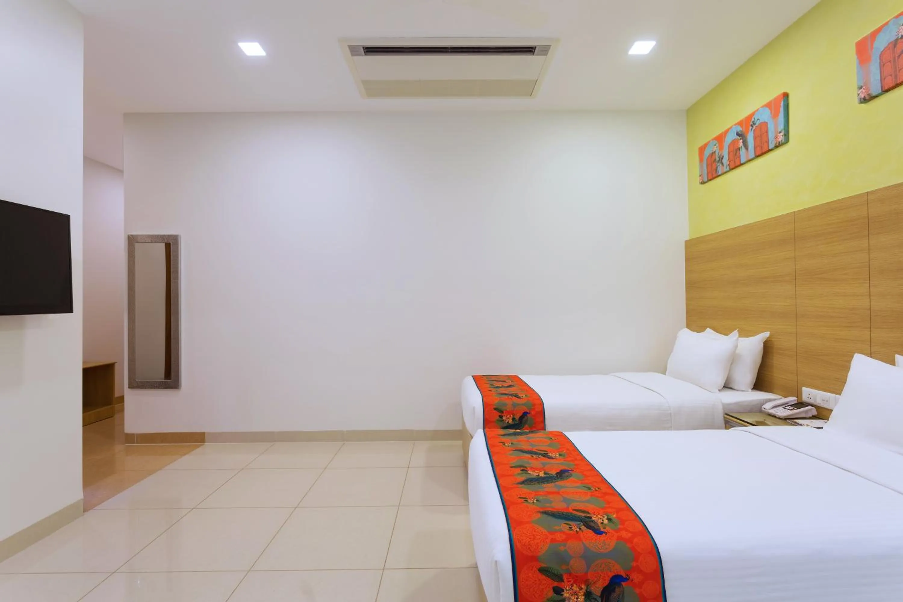 Bed in GINGER Noida City Center