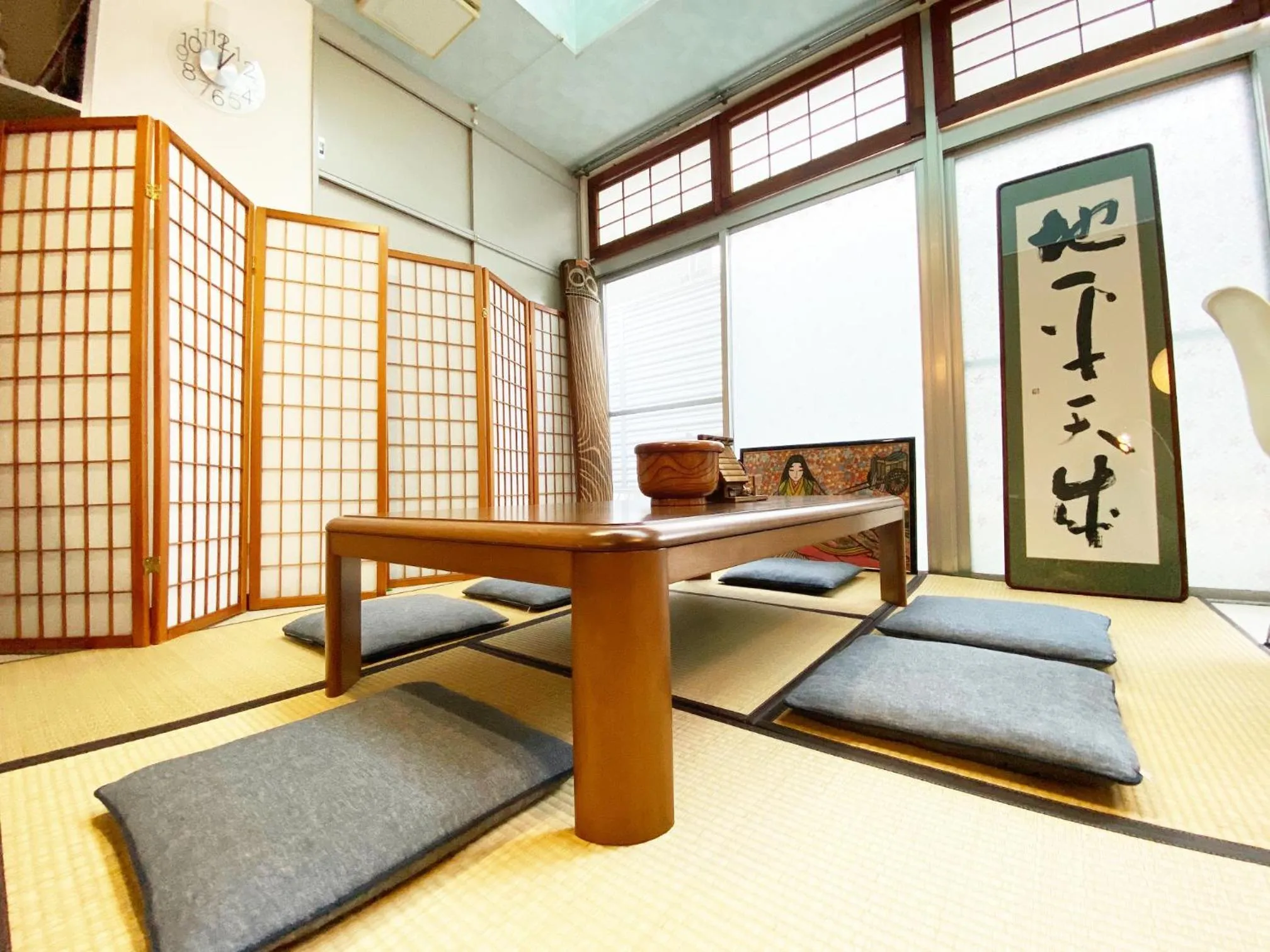 Communal lounge/ TV room, Bed in OUCHI HOTEL Yokogawa