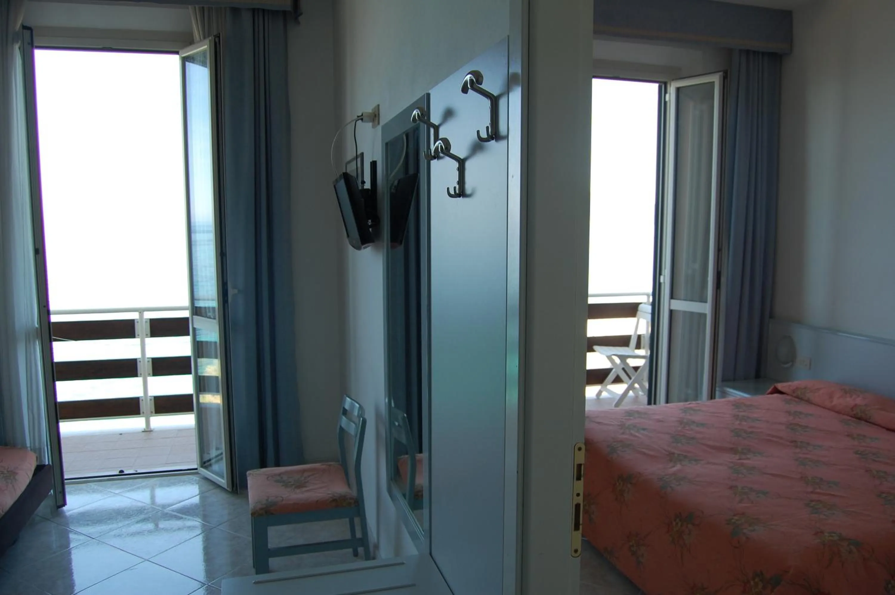 Photo of the whole room, Bed in Hotel Villa Ombrosa