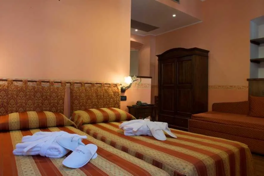 Bed in Hotel Belle Epoque