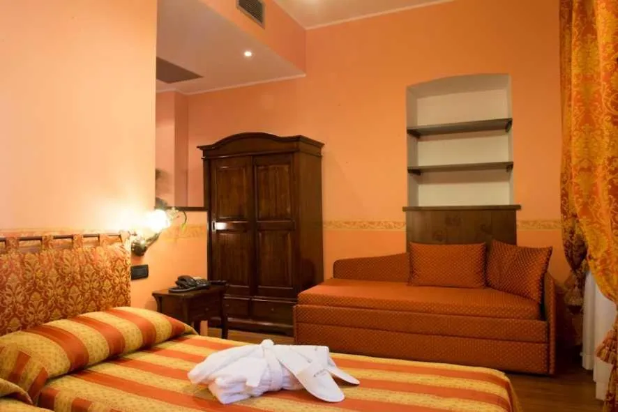 Bed in Hotel Belle Epoque