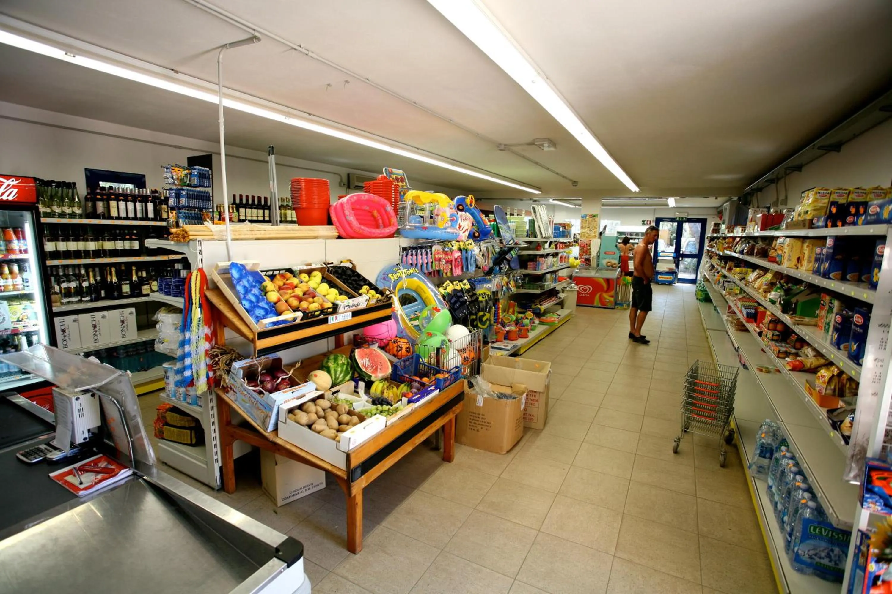 Supermarket/grocery shop in Villaggio Miramare