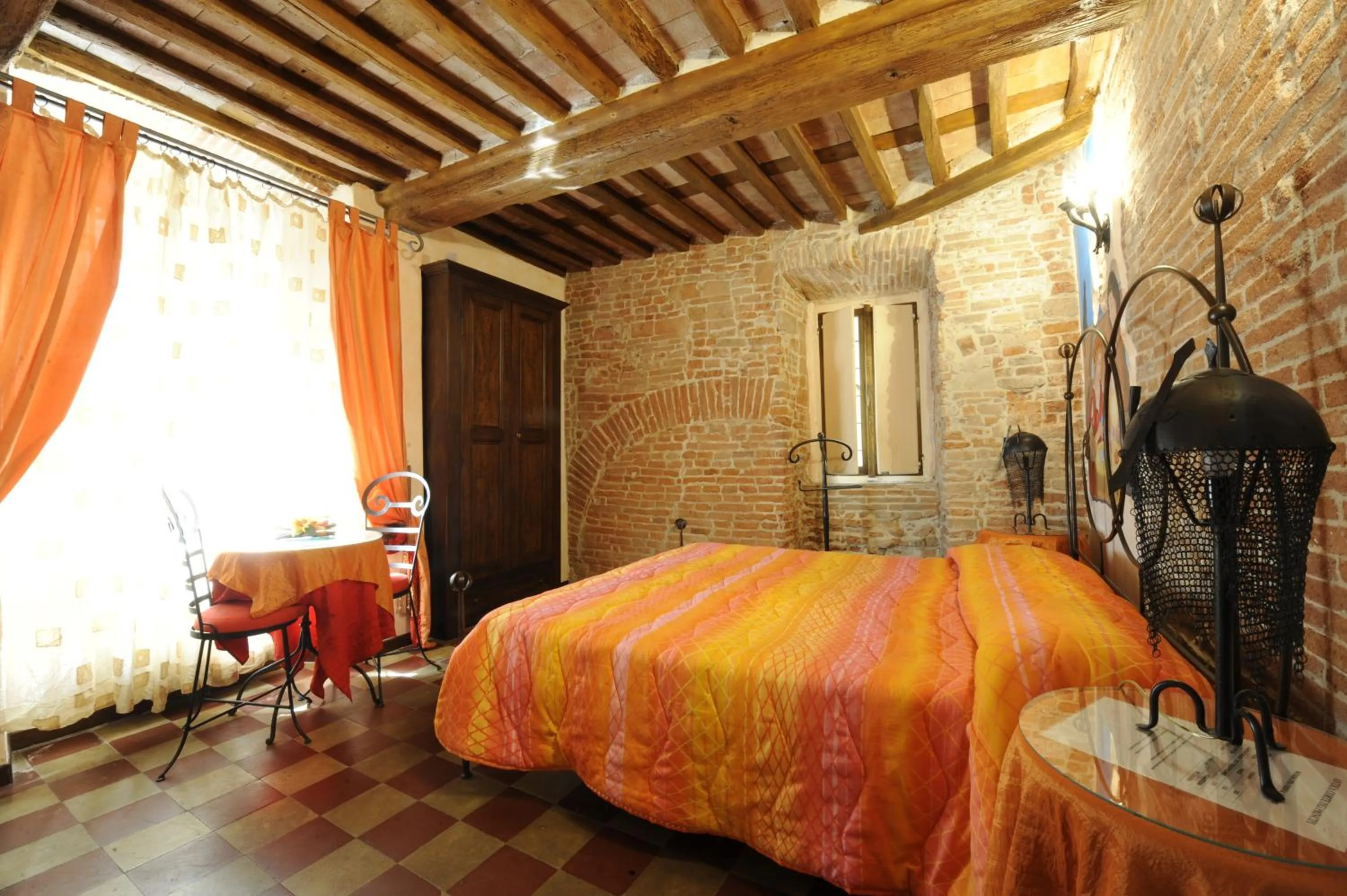 Photo of the whole room, Bed in Antica Corte dei Principi Charming Rooms