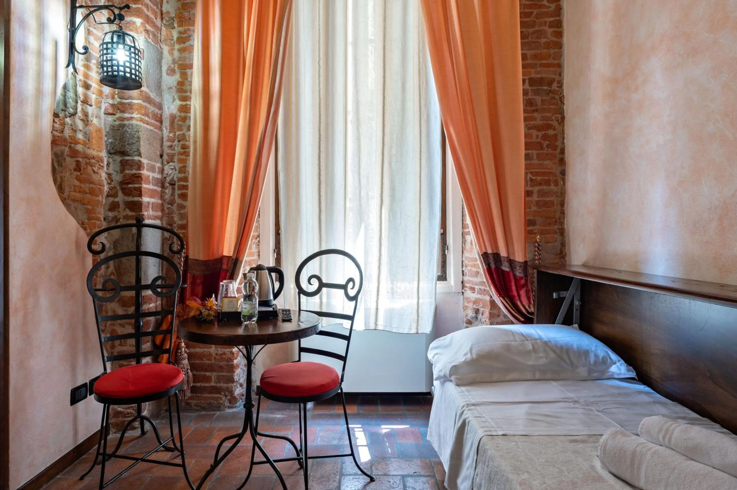 Bedroom, Bed in Antica Corte dei Principi Charming Rooms