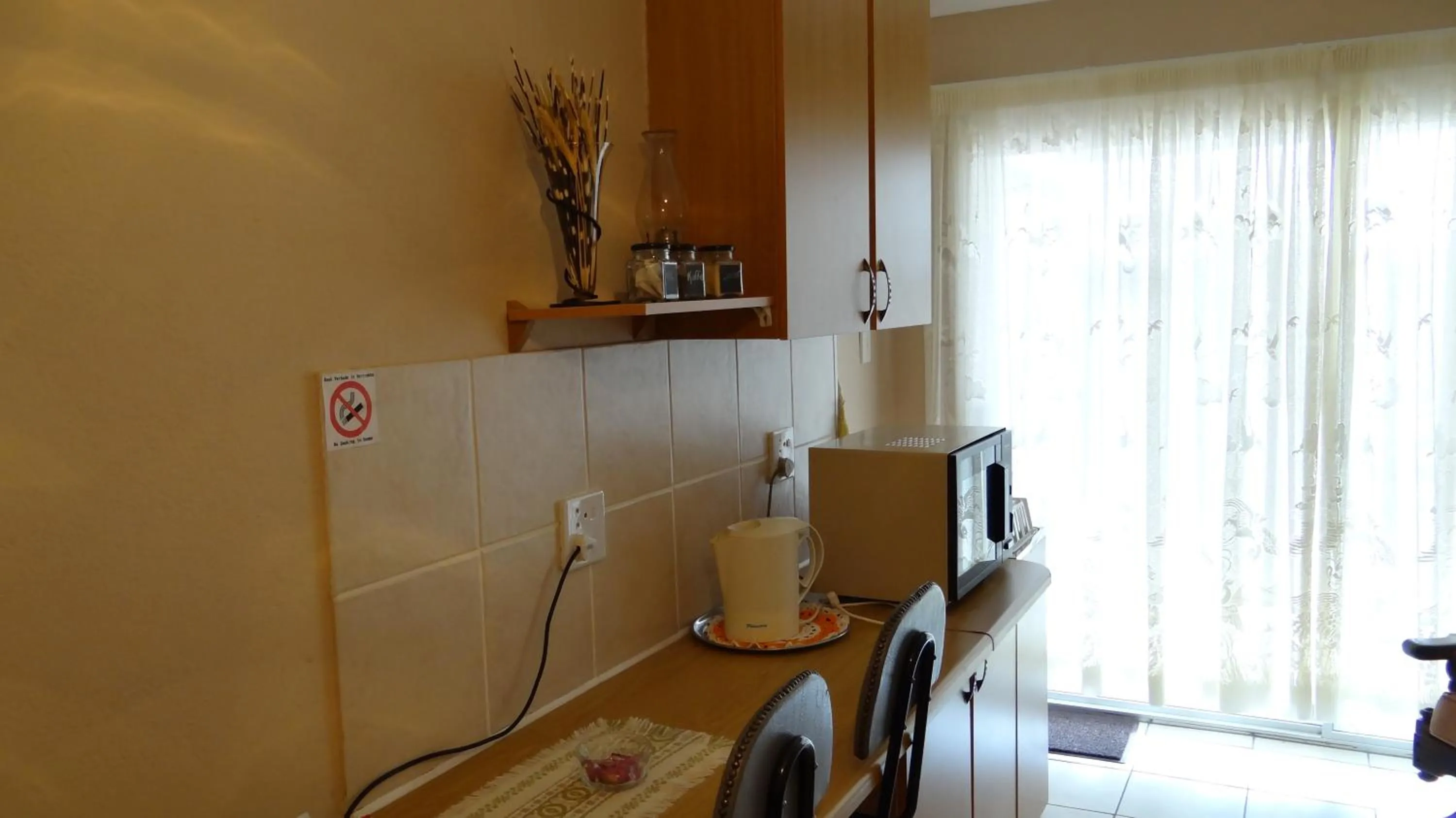 Coffee/tea facilities in In Between Home