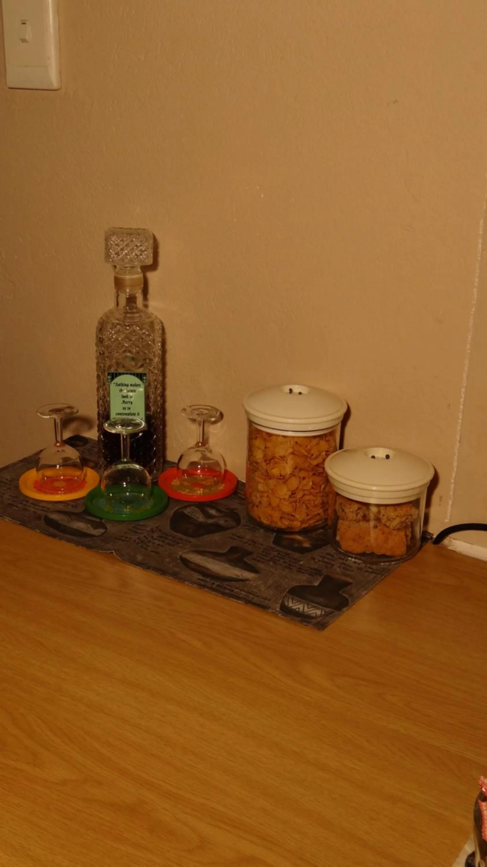 Food and drinks in In Between Home