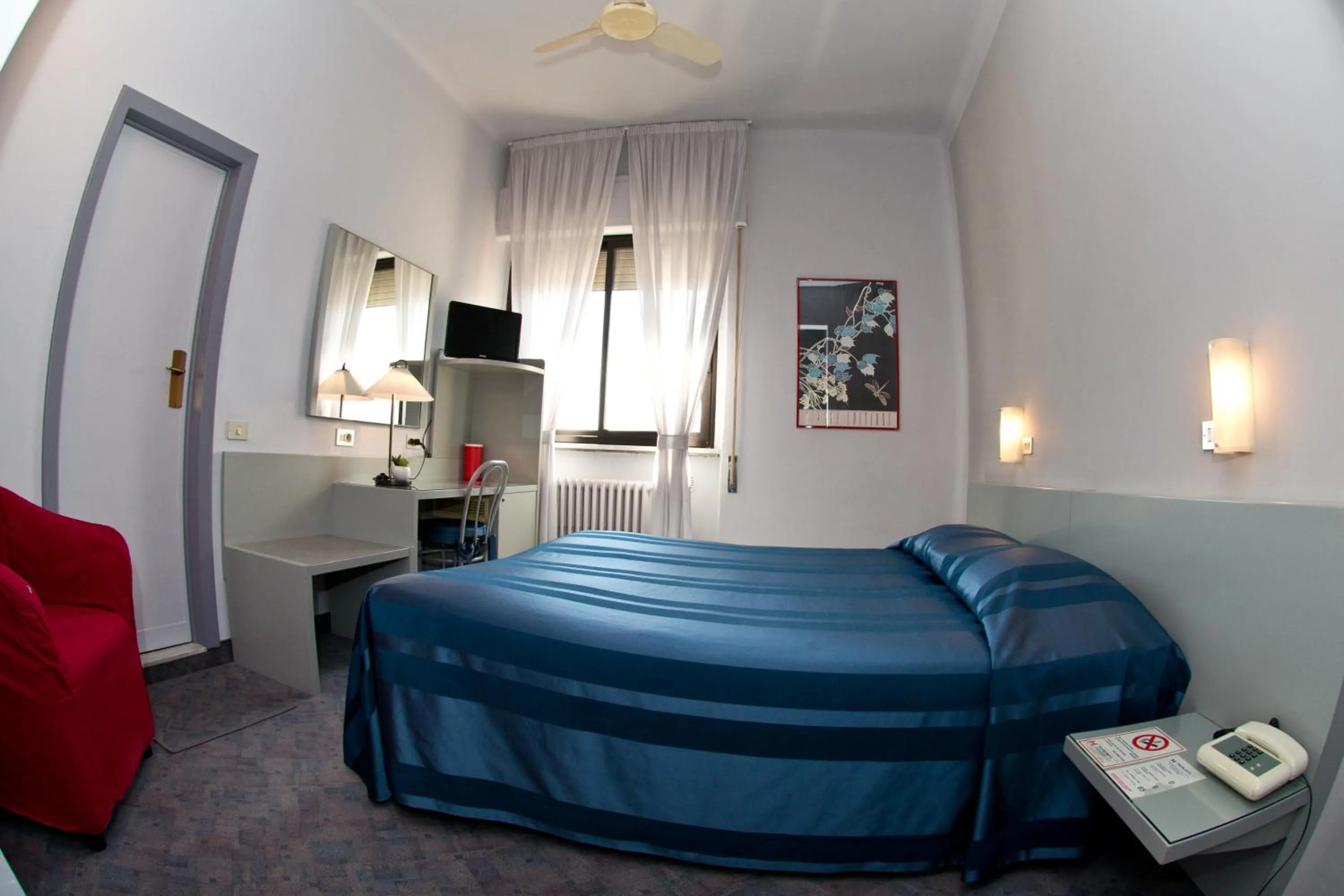 Bedroom, Bed in Hotel Milano