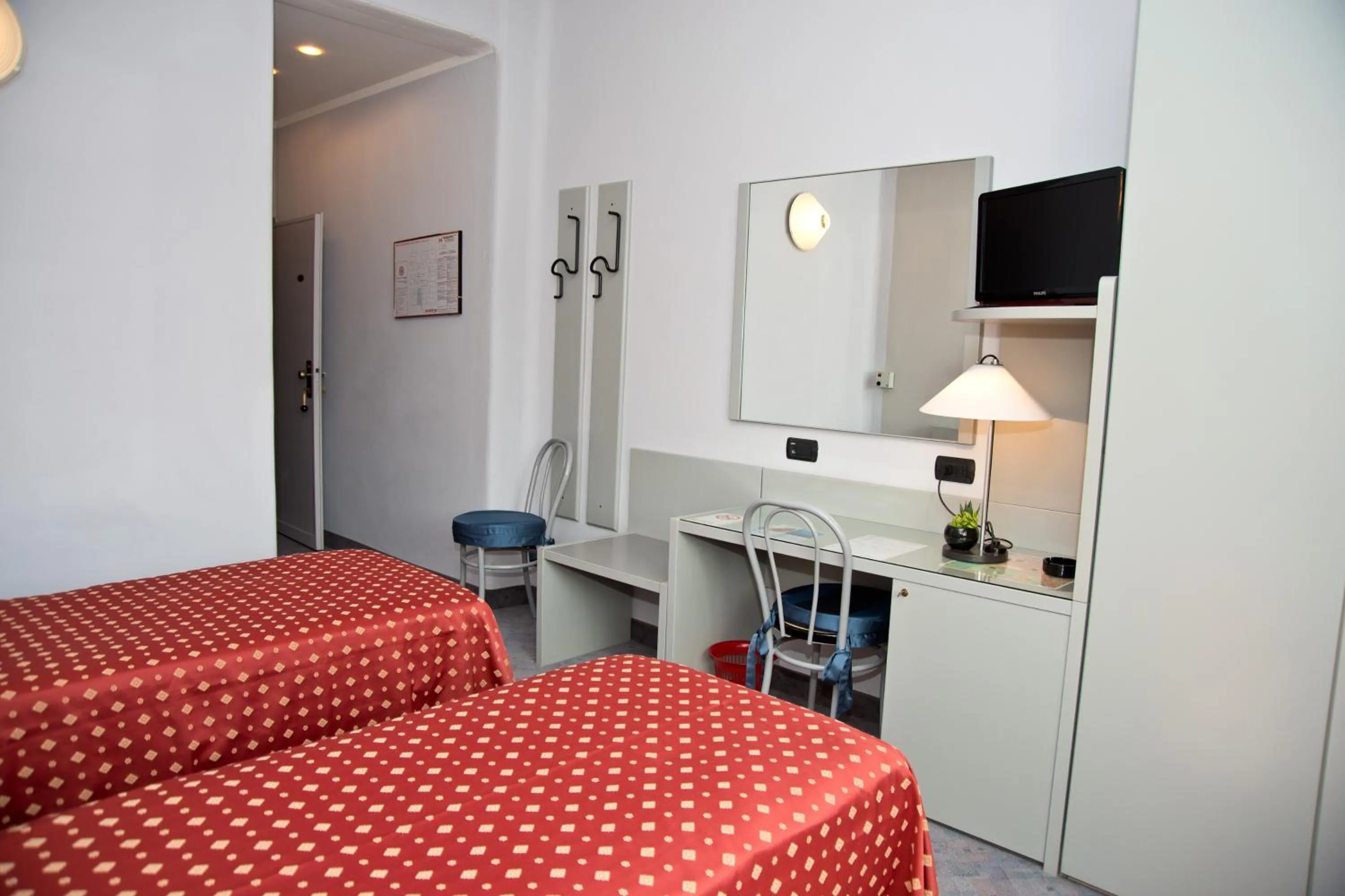 Bedroom, Bed in Hotel Milano