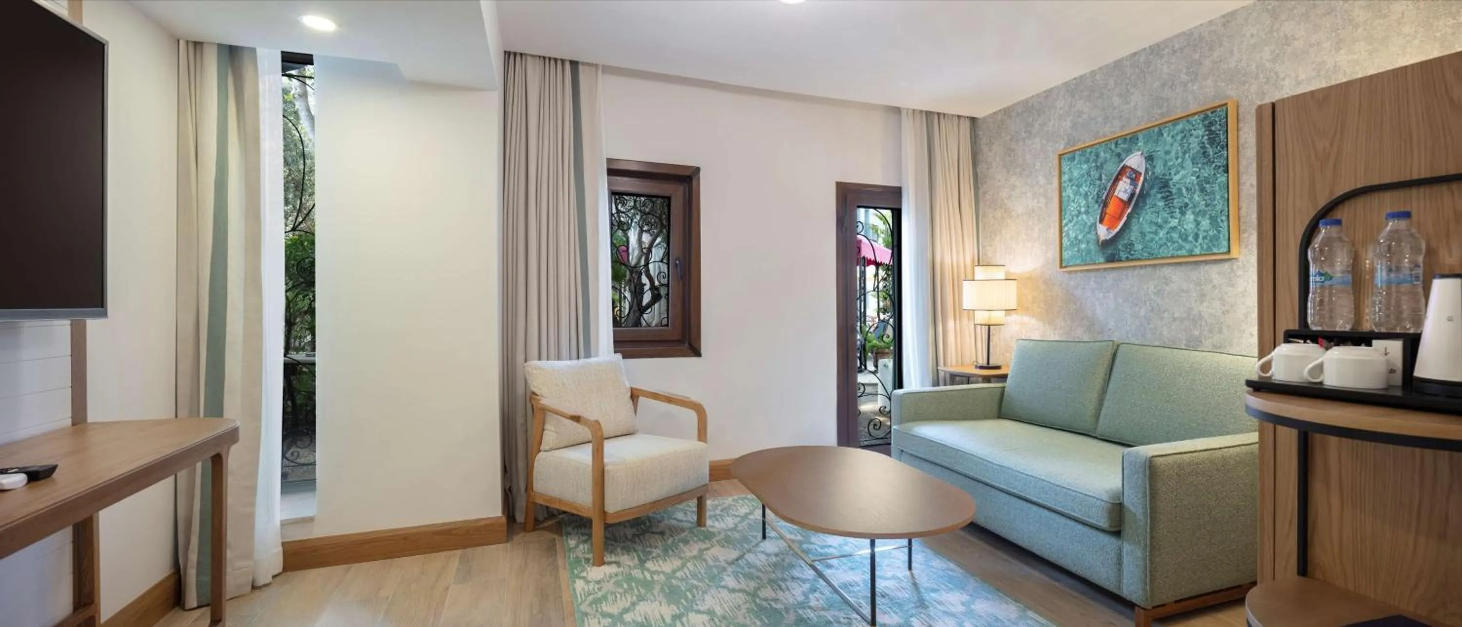 King Deluxe One Bedroom Suite in DoubleTree by Hilton Bodrum Marina Vista