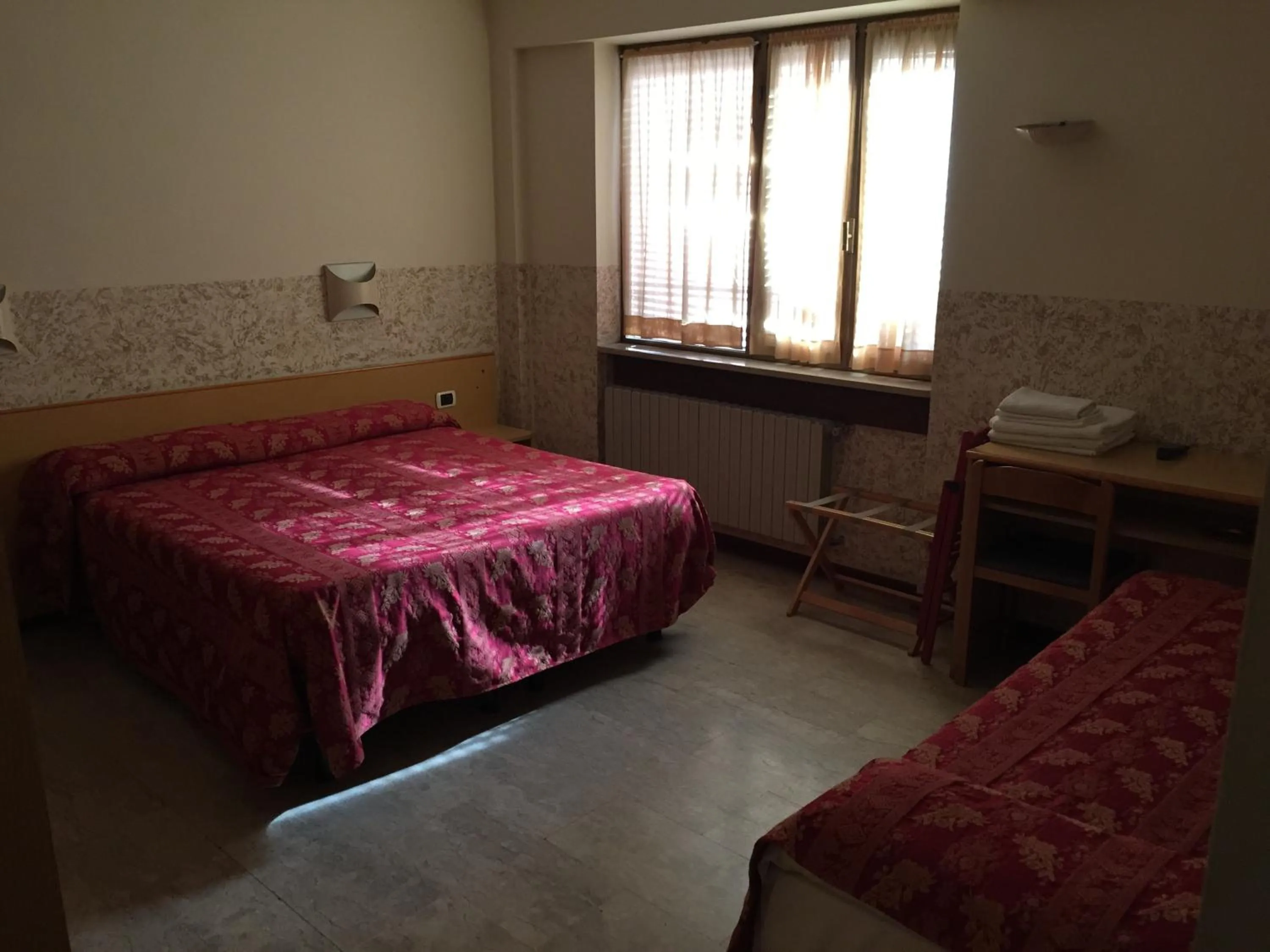 Day, Bed in Hotel Nettuno