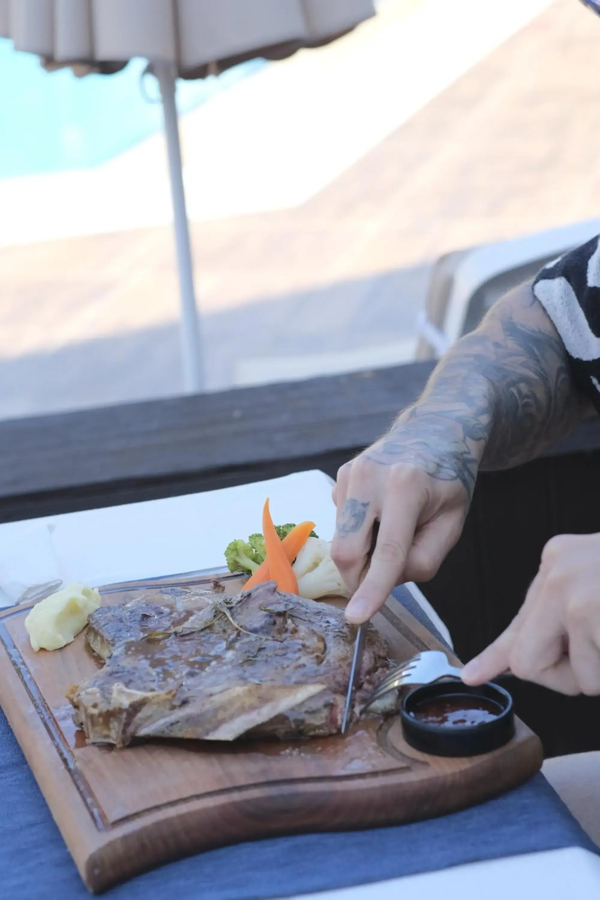 Restaurant/places to eat in Flora Hotel Restaurant/places to eat in Flora Hotel