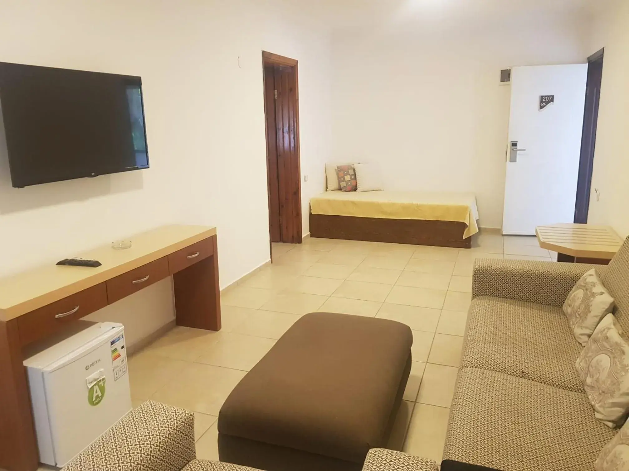 Bed in Flora Hotel Bed in Flora Hotel