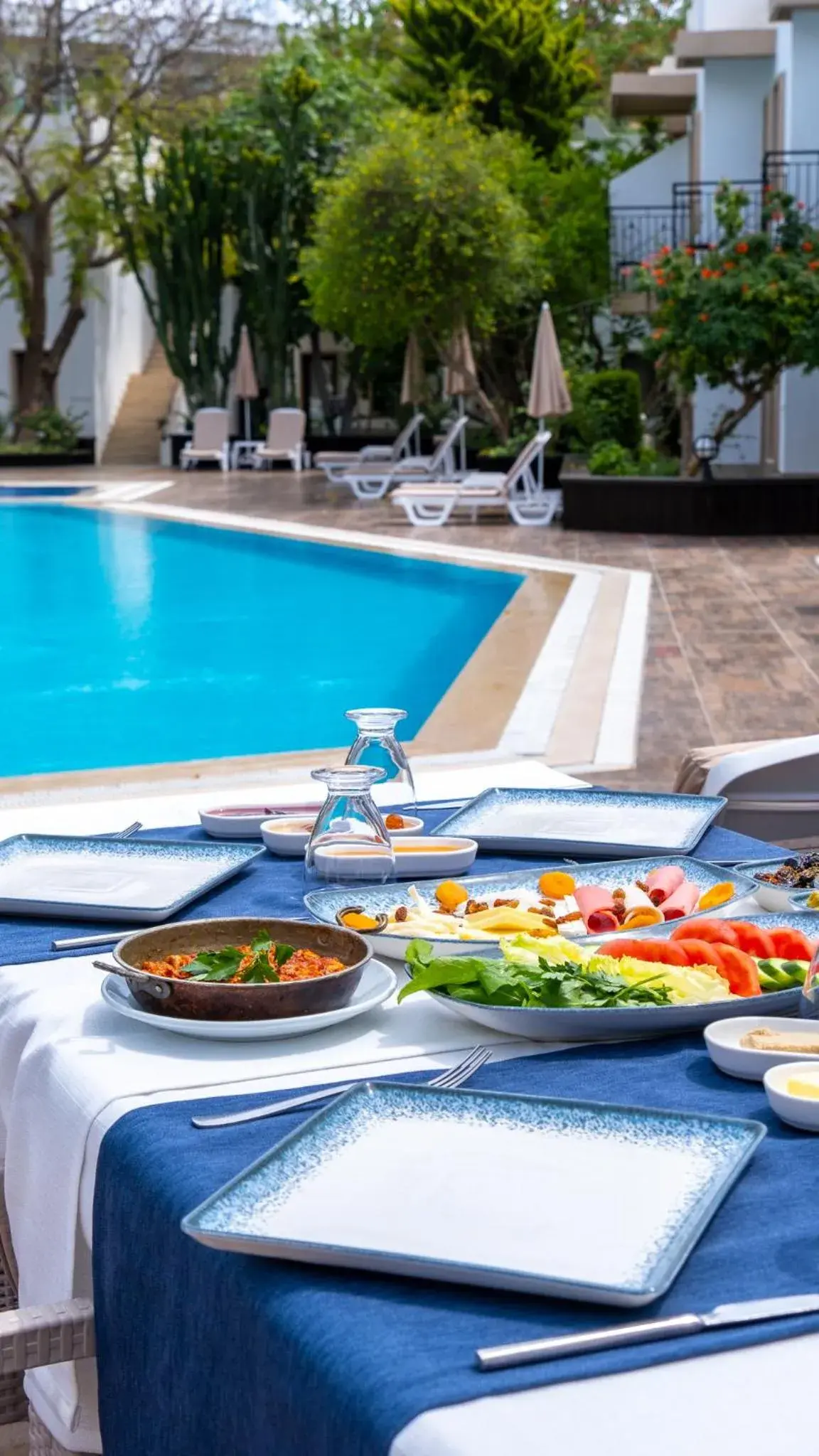 Restaurant/places to eat in Flora Hotel Restaurant/places to eat in Flora Hotel