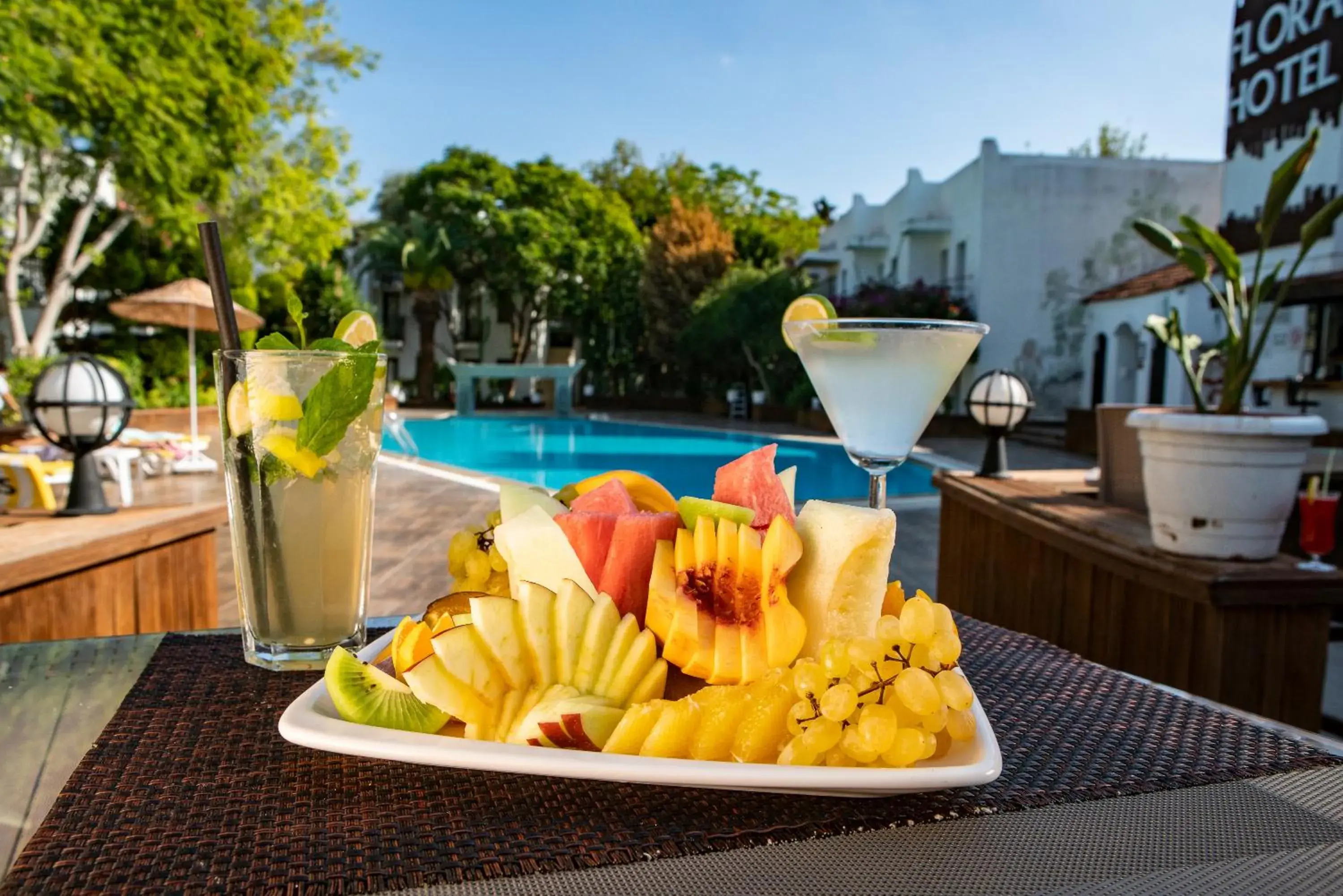 Restaurant/places to eat in Flora Hotel Restaurant/places to eat in Flora Hotel