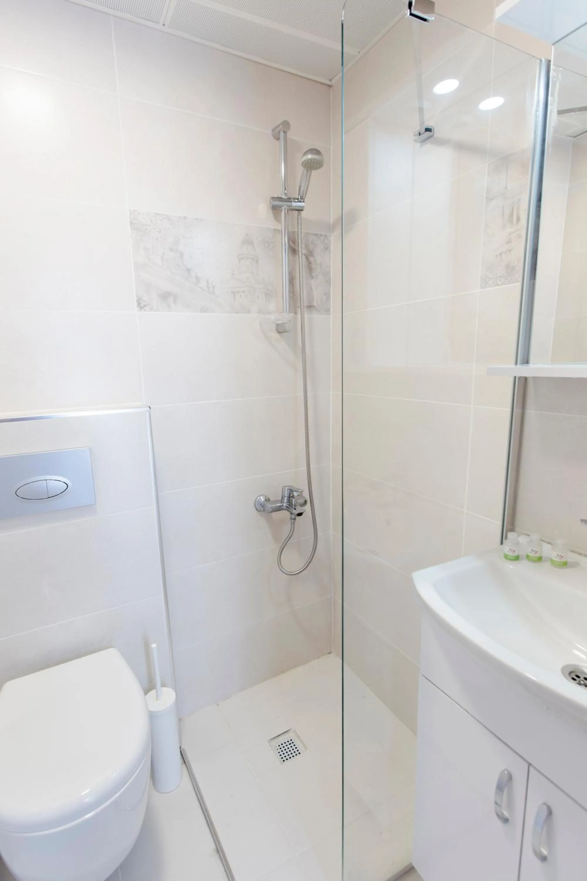 Bathroom in Bucoleon by Cheers