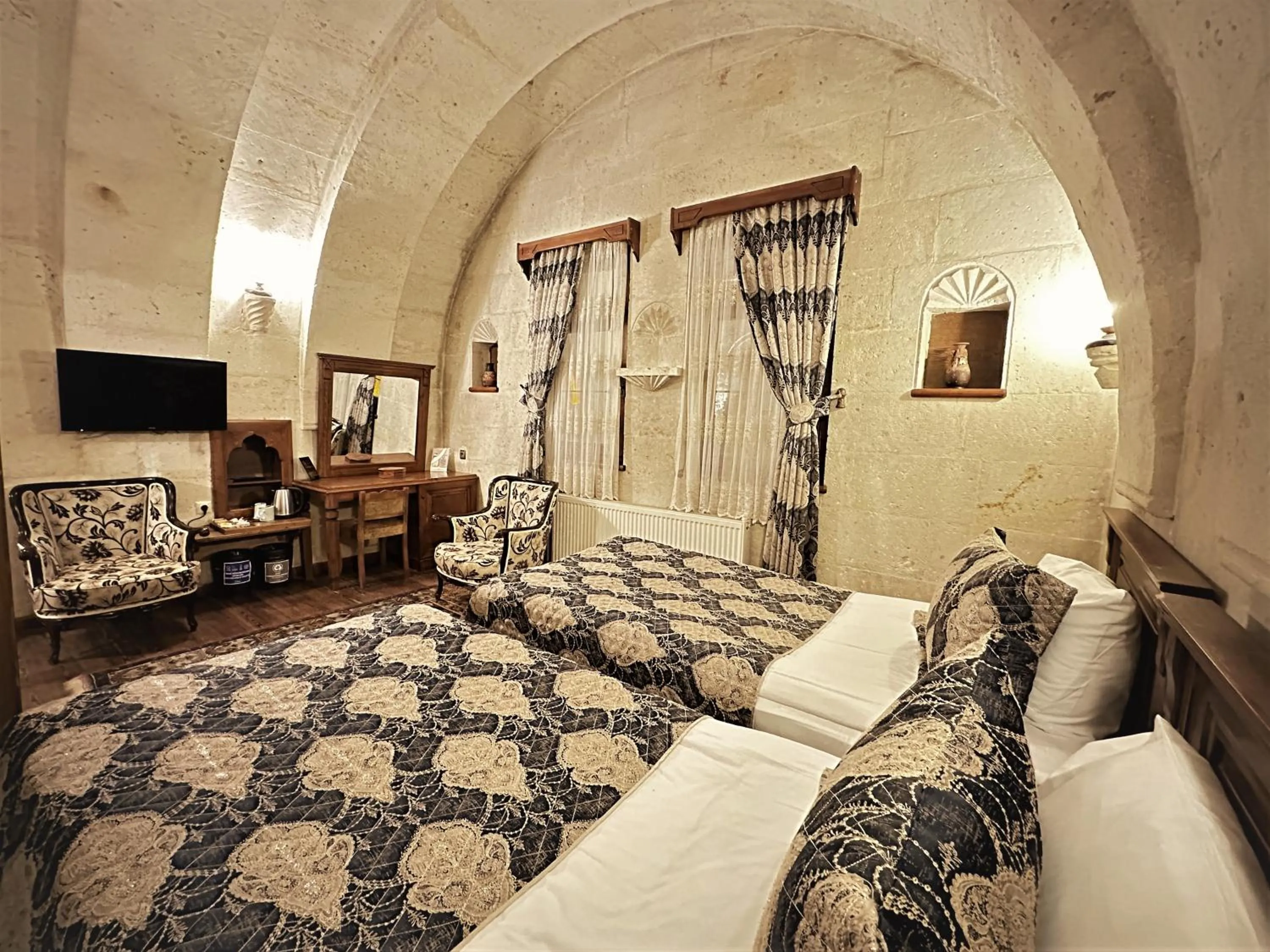 Massage, Bed in Stone House Cave Hotel