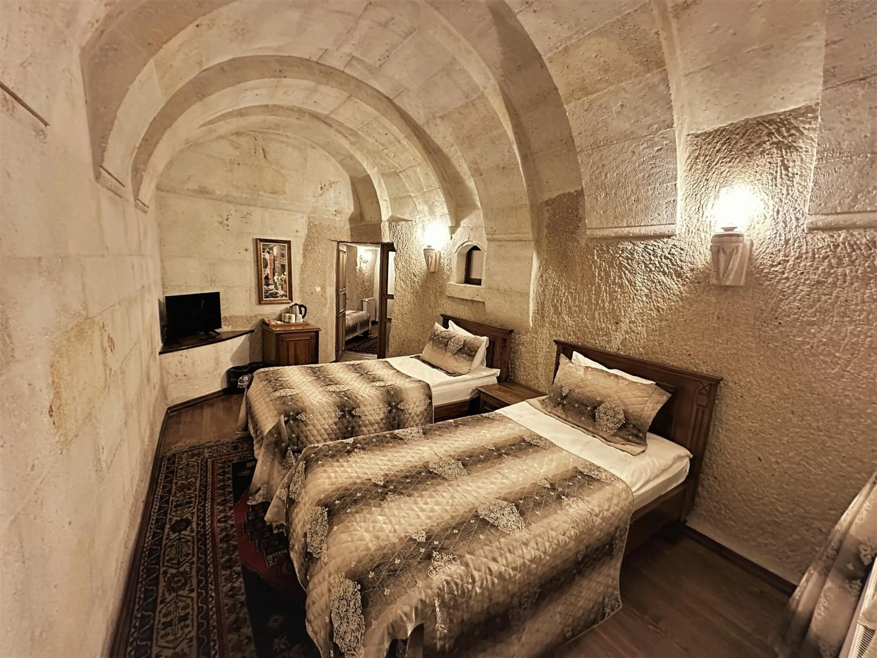 Massage, Bed in Stone House Cave Hotel