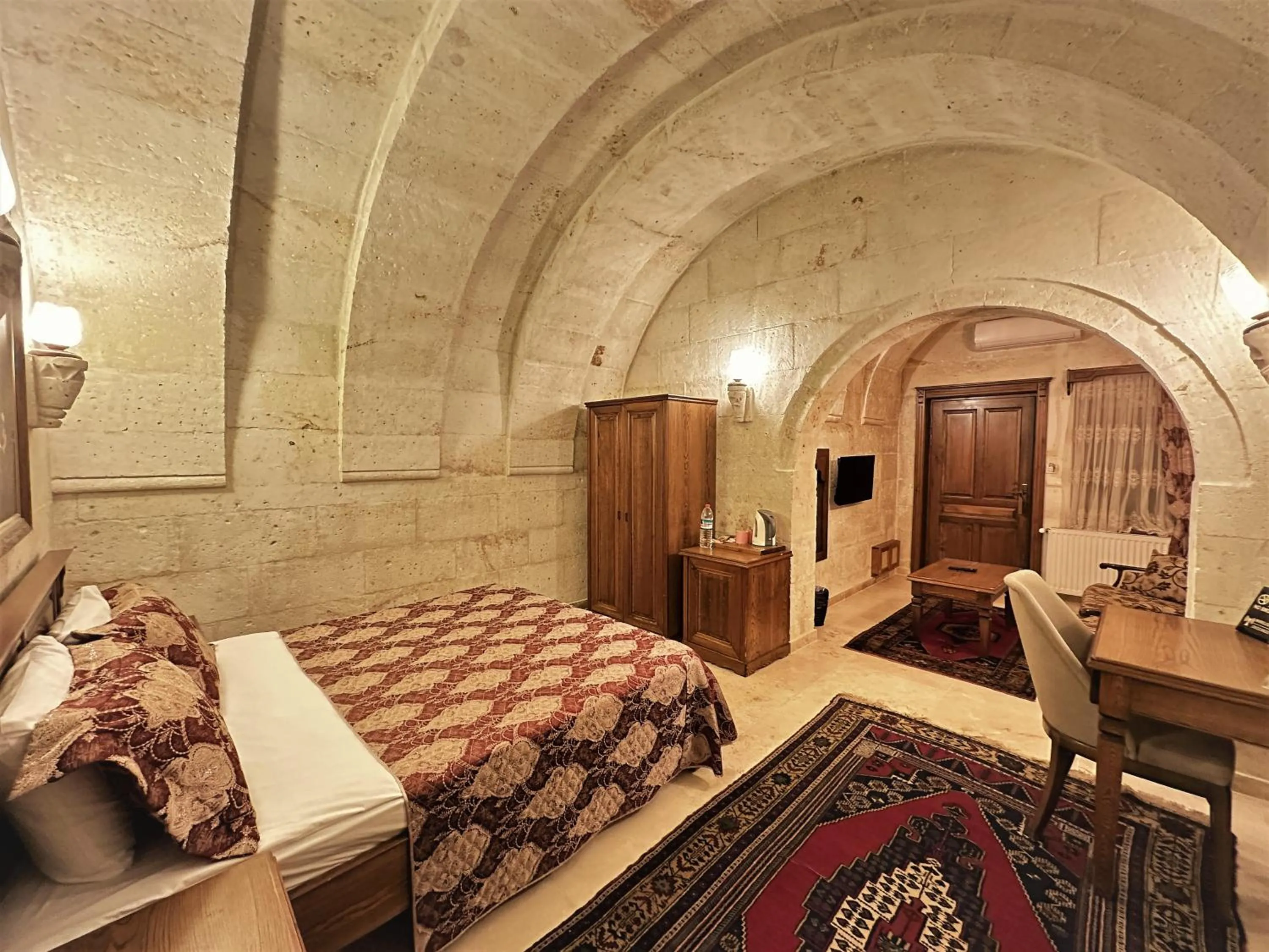Massage, Bed in Stone House Cave Hotel