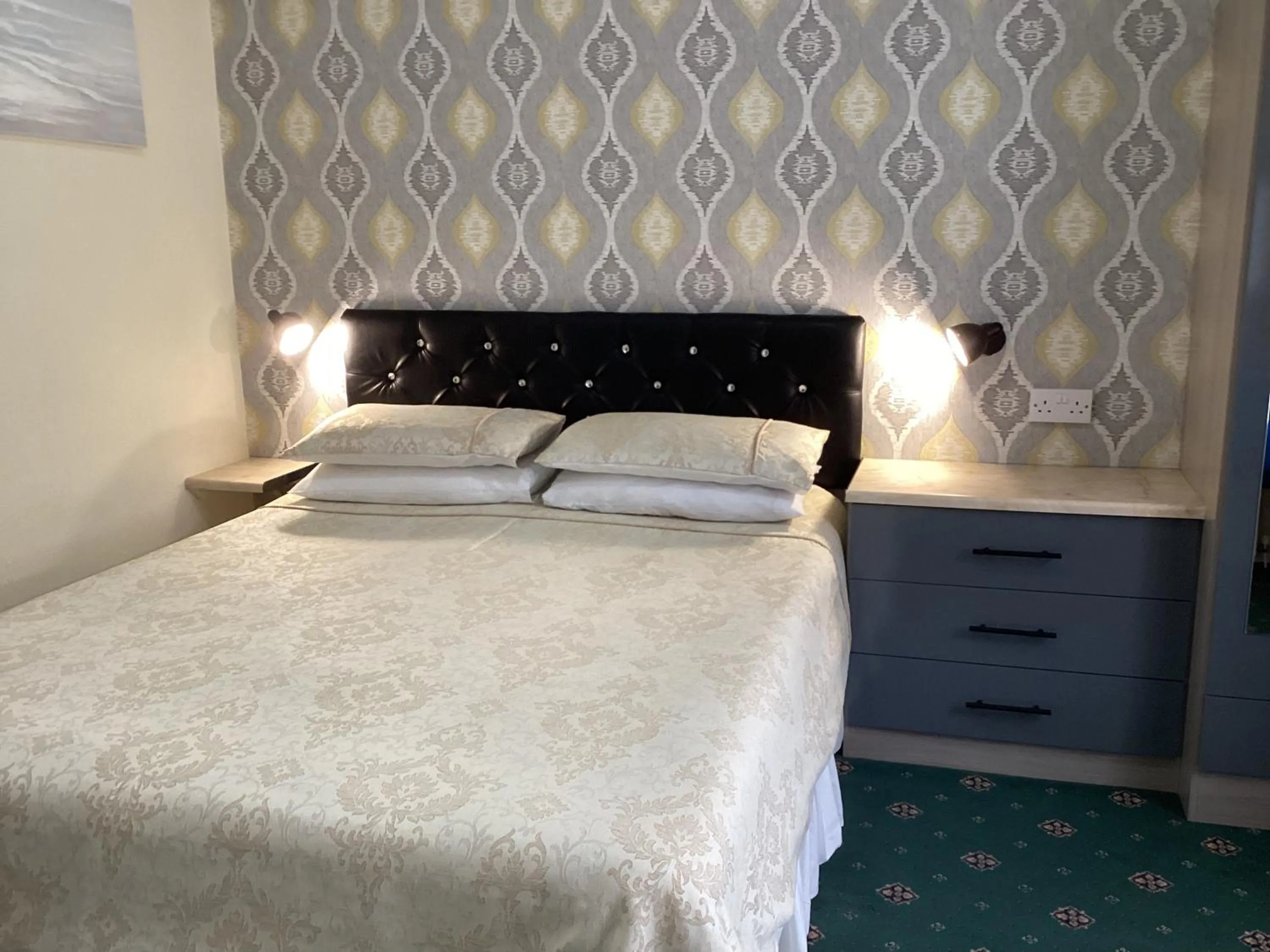 Bedroom, Bed in Myrtle house