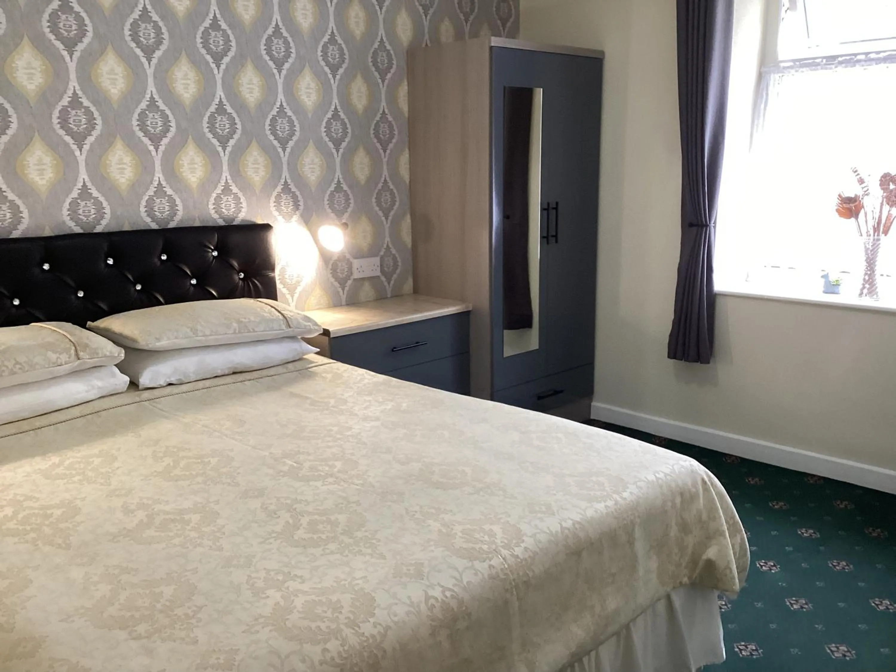 Bedroom, Bed in Myrtle house