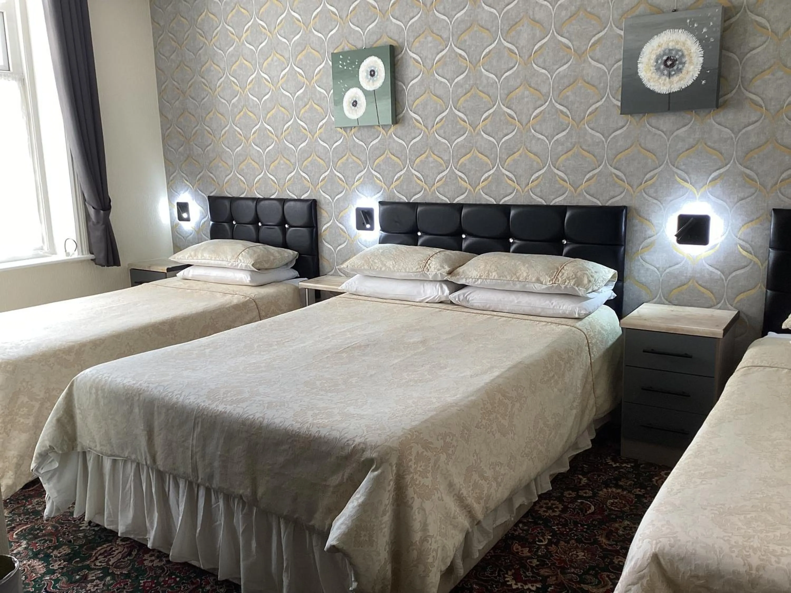 Bedroom, Bed in Myrtle house