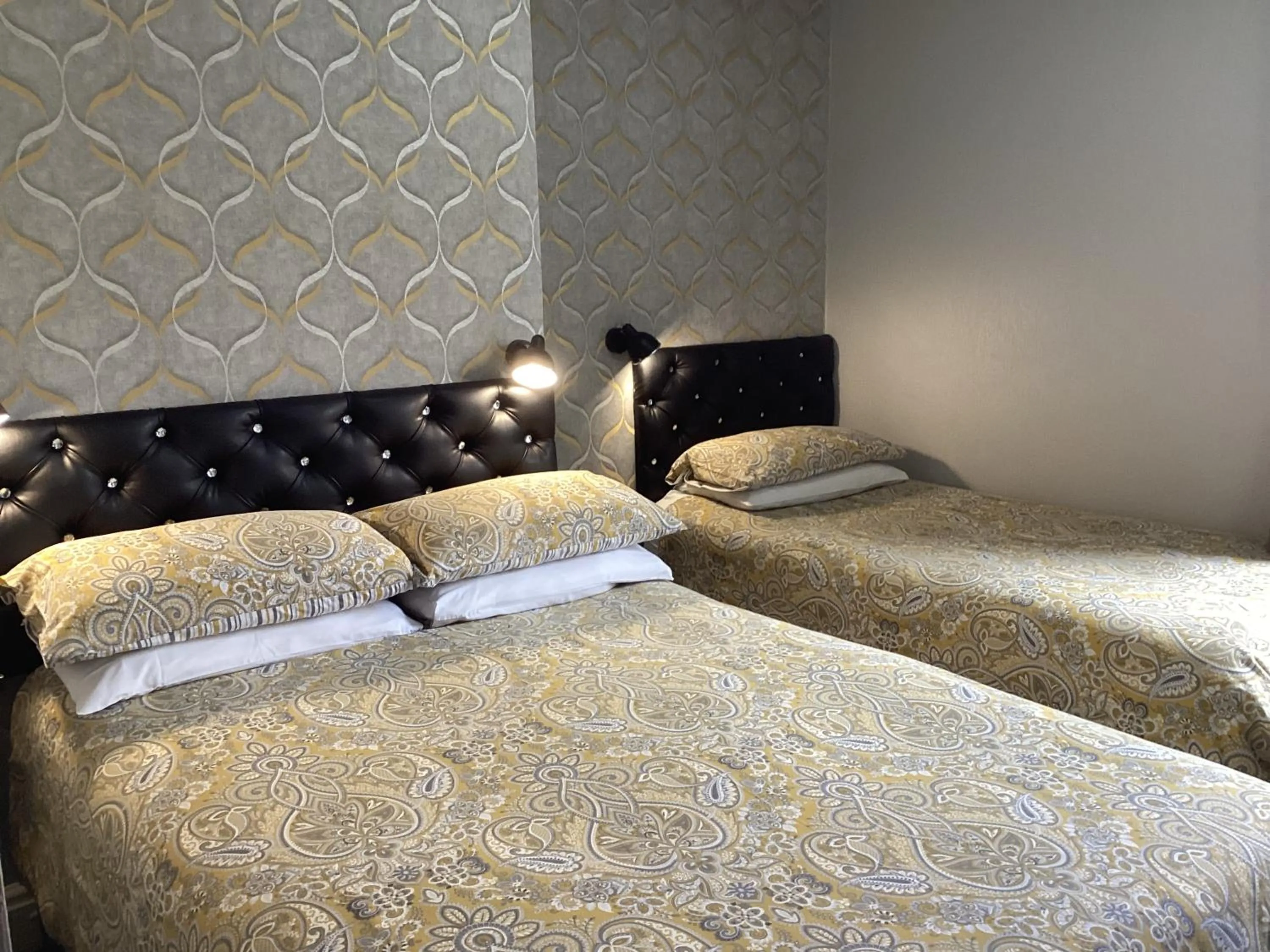 Bedroom, Bed in Myrtle house
