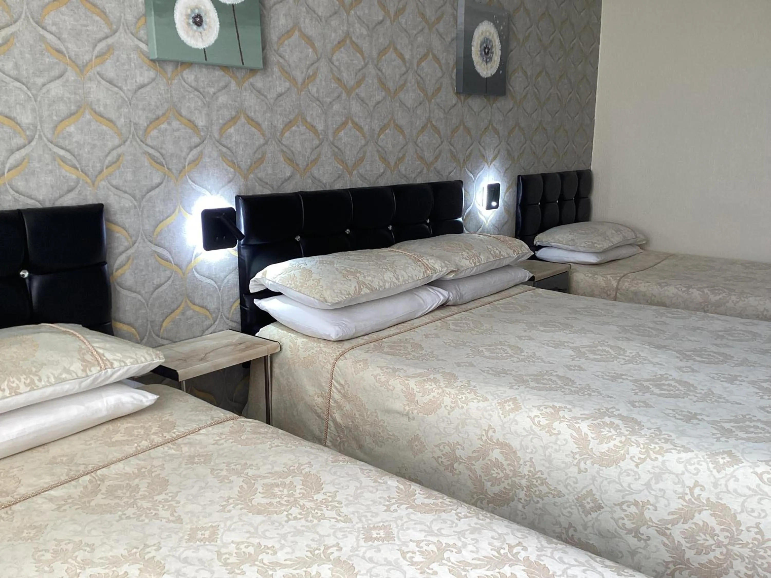 Bedroom, Bed in Myrtle house