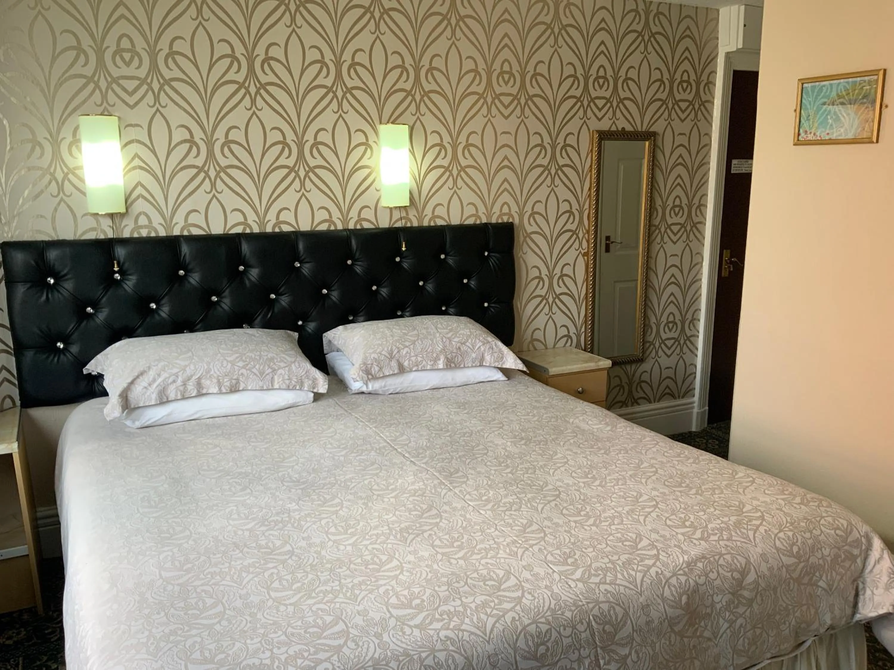 Bedroom, Bed in Myrtle house